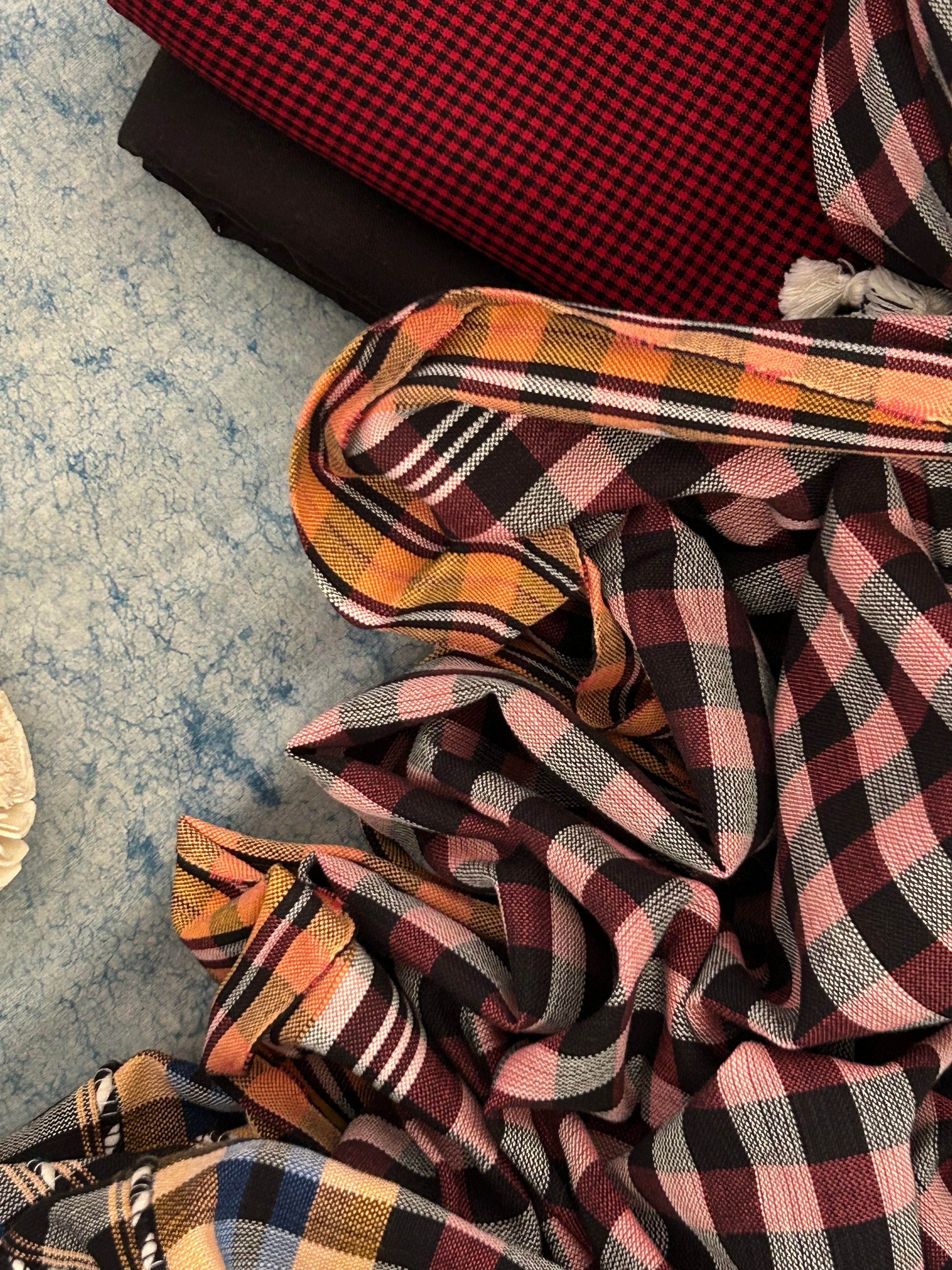 Handwoven Bhujodi Set - Red and Black