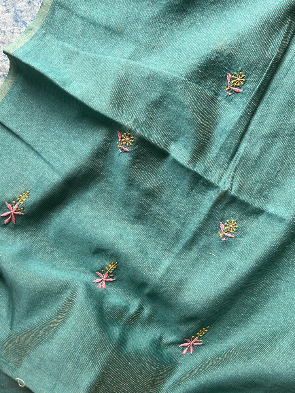 Amruta - Handwoven Chikankari Work Maheshwari Tissue Set