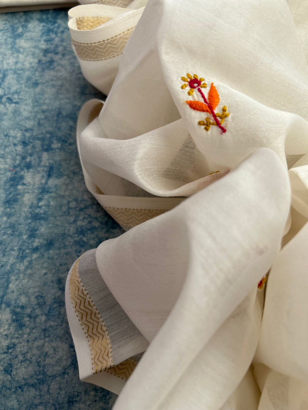 Handwoven Chikankari Maheshwari Kurta dupatta set