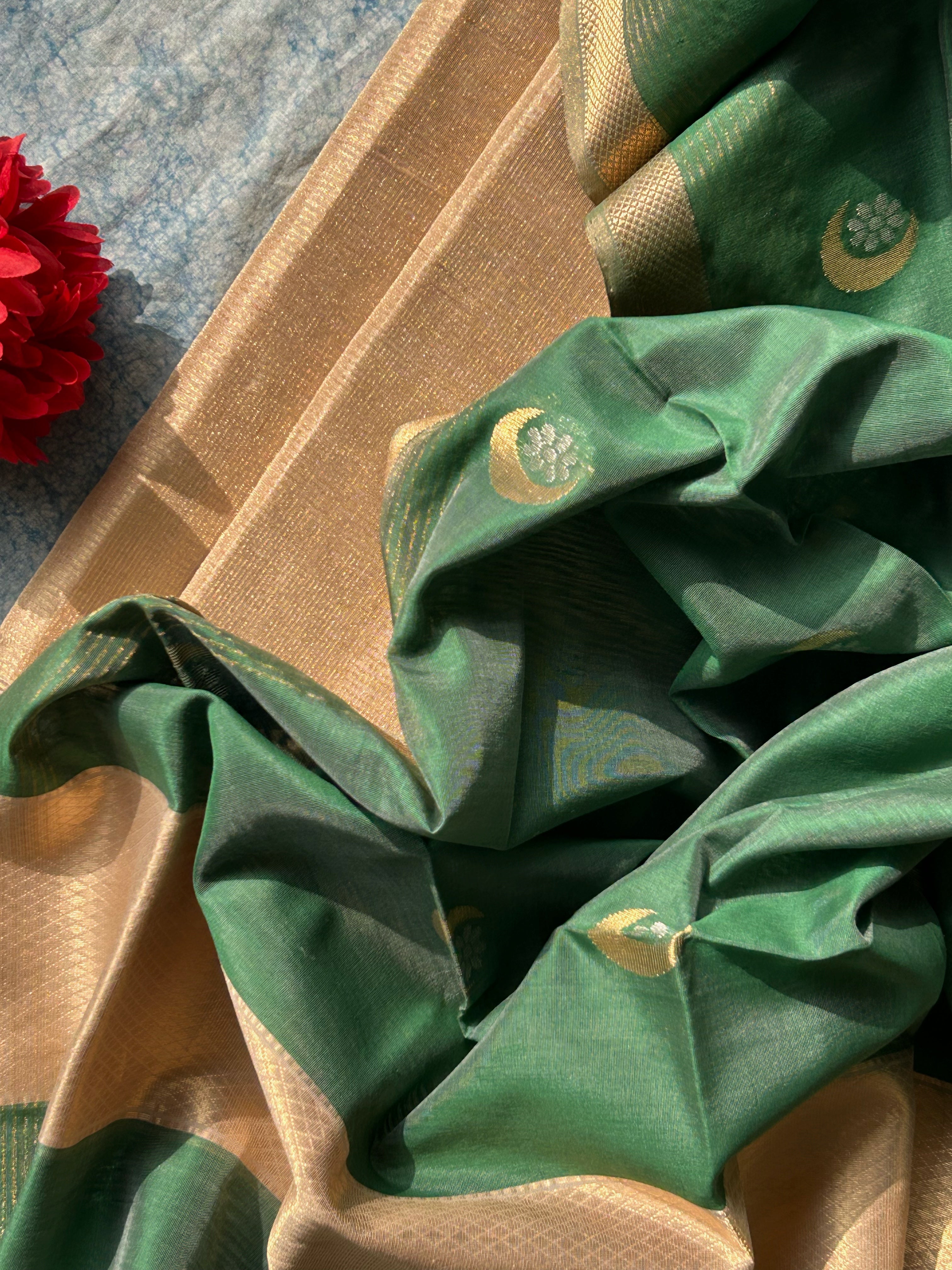 Handwoven Maheshwari Tissue Kurta Dupatta Set -Gold & Green