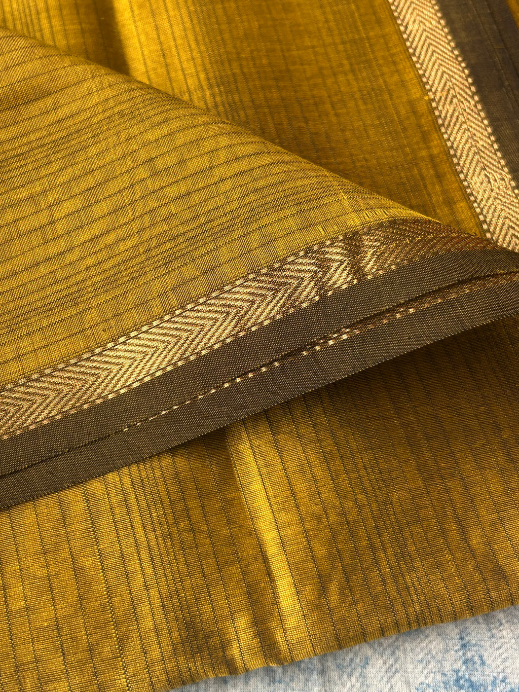 Shona - Handwoven Maheshwari Kurta Dupatta Set