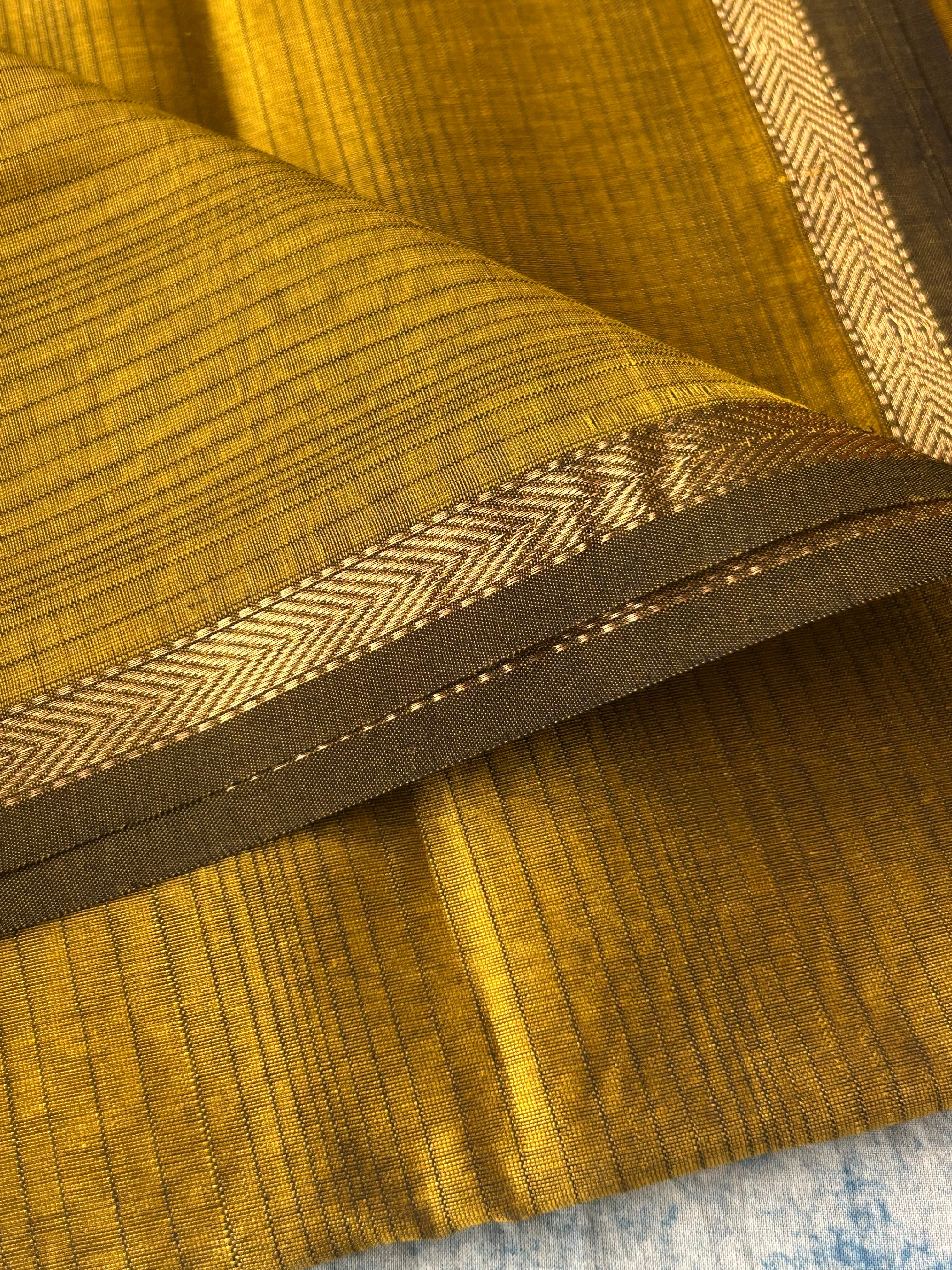 Shona - Handwoven Maheshwari Kurta Dupatta Set