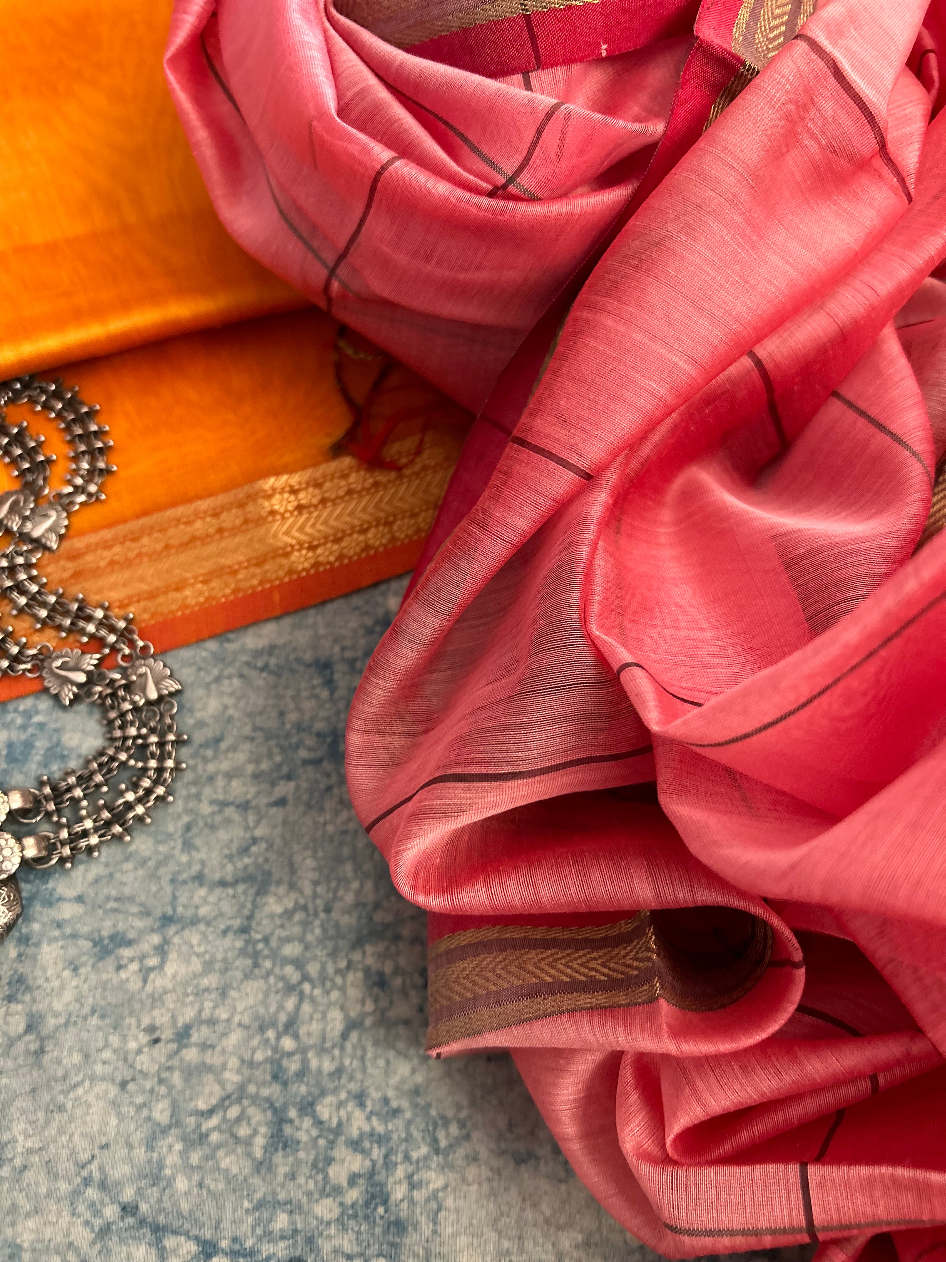 Handwoven Maheshwari Kurta Dupatta Set