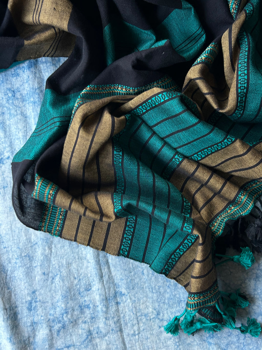 Handwoven Bhujodi Set - Black and Teal