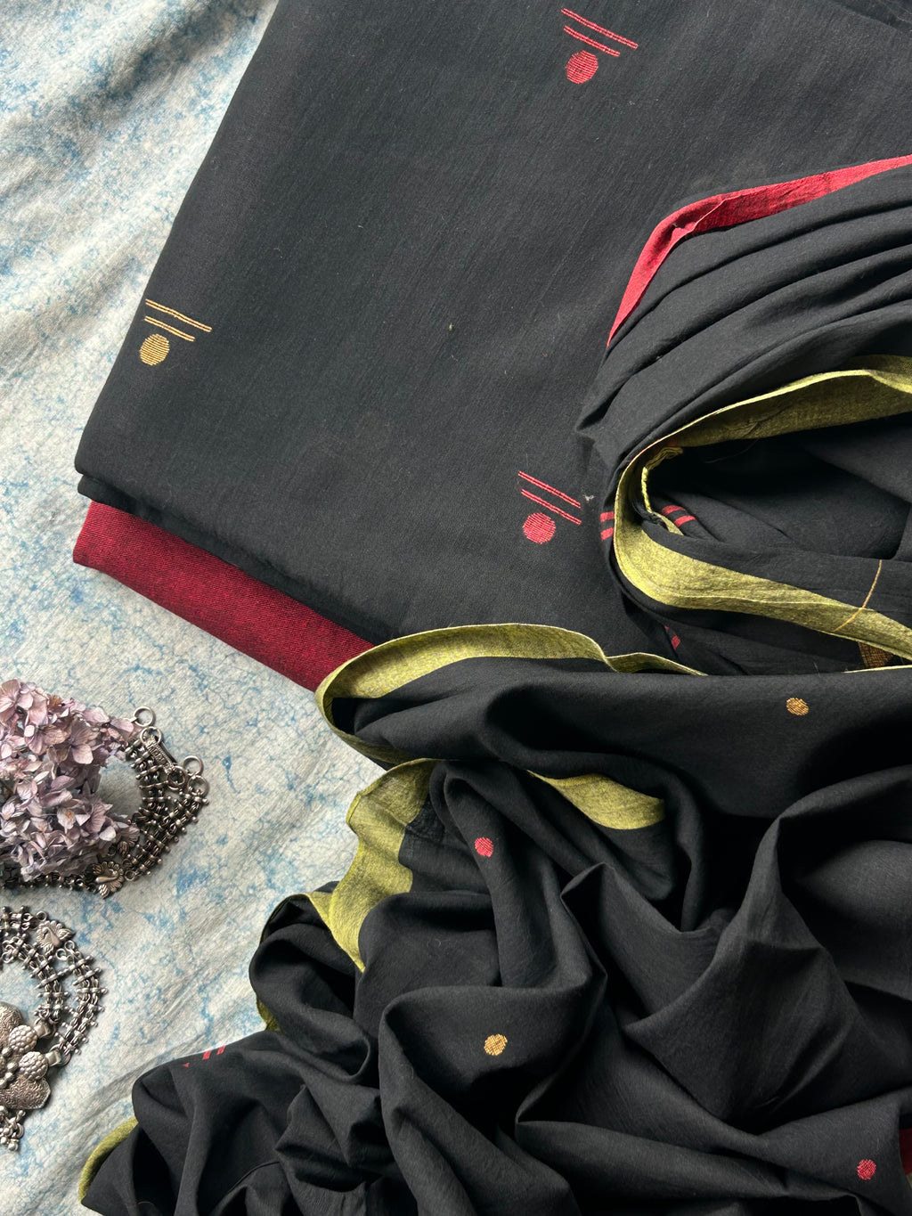 Gulaal - Handwoven Bengal Jamdani Kurta Dupatta set