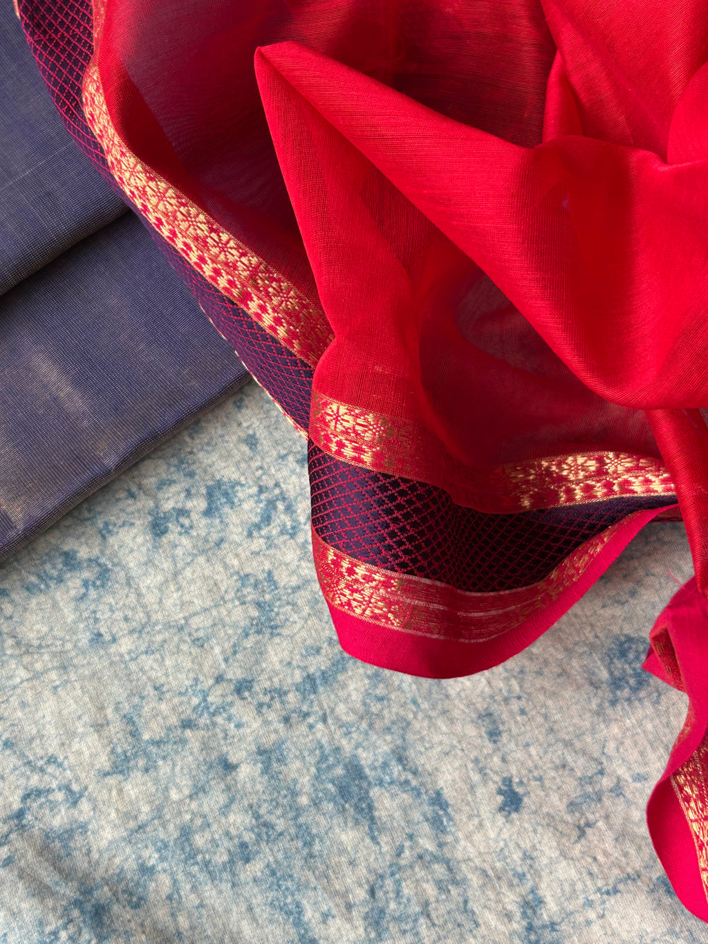Meera - Handwoven Maheshwari Kurta Dupatta Set
