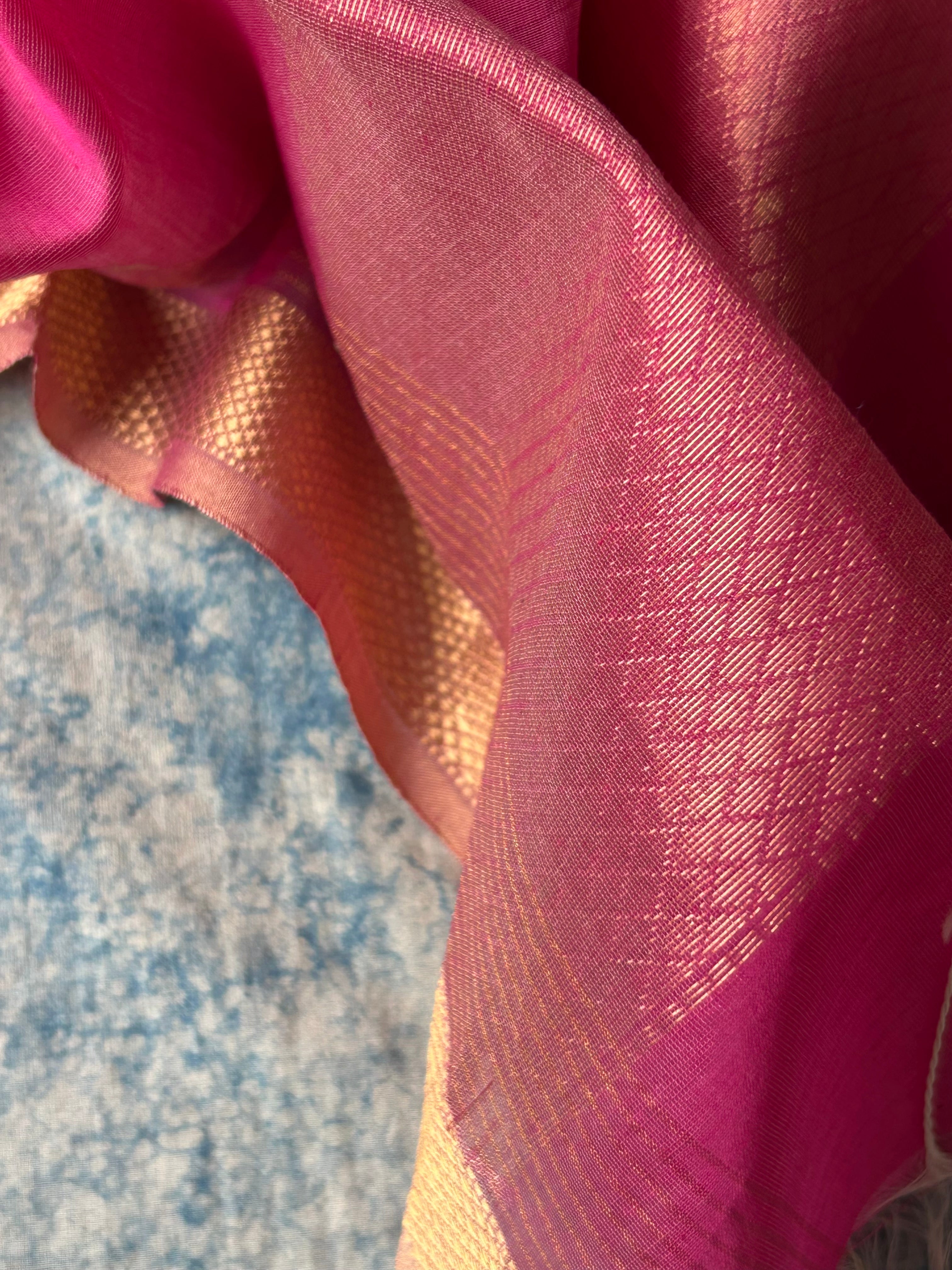 Raani - Handwoven Maheshwari Kurta Dupatta Set