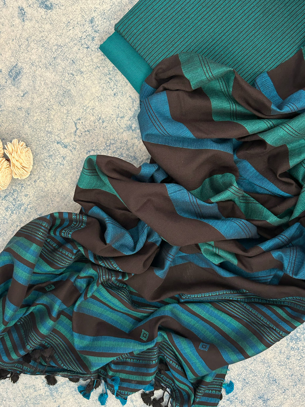 Handwoven Bhujodi Set - Teal