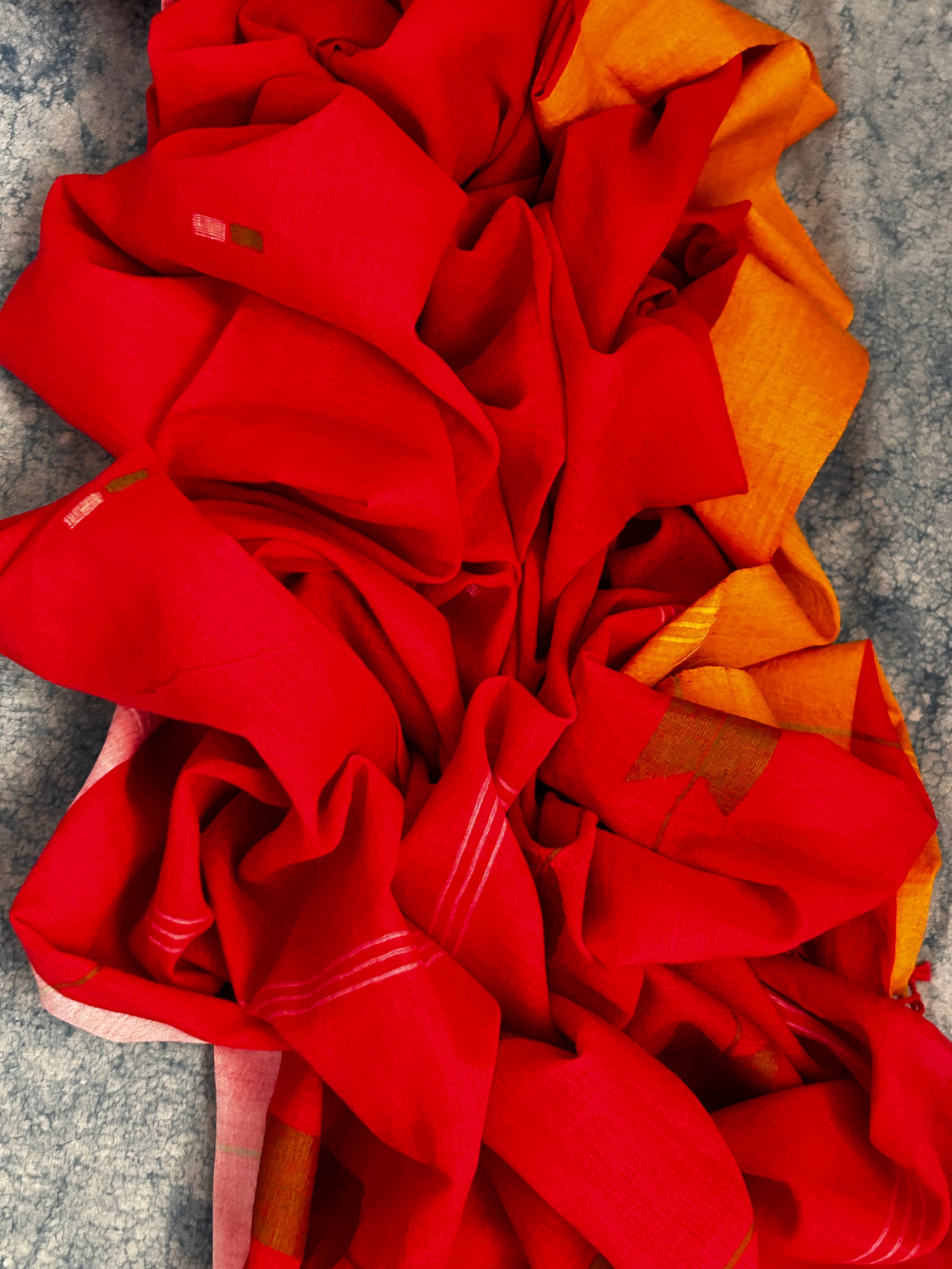 Surkh- Handwoven Bengal Jamdani Kurta Dupatta set