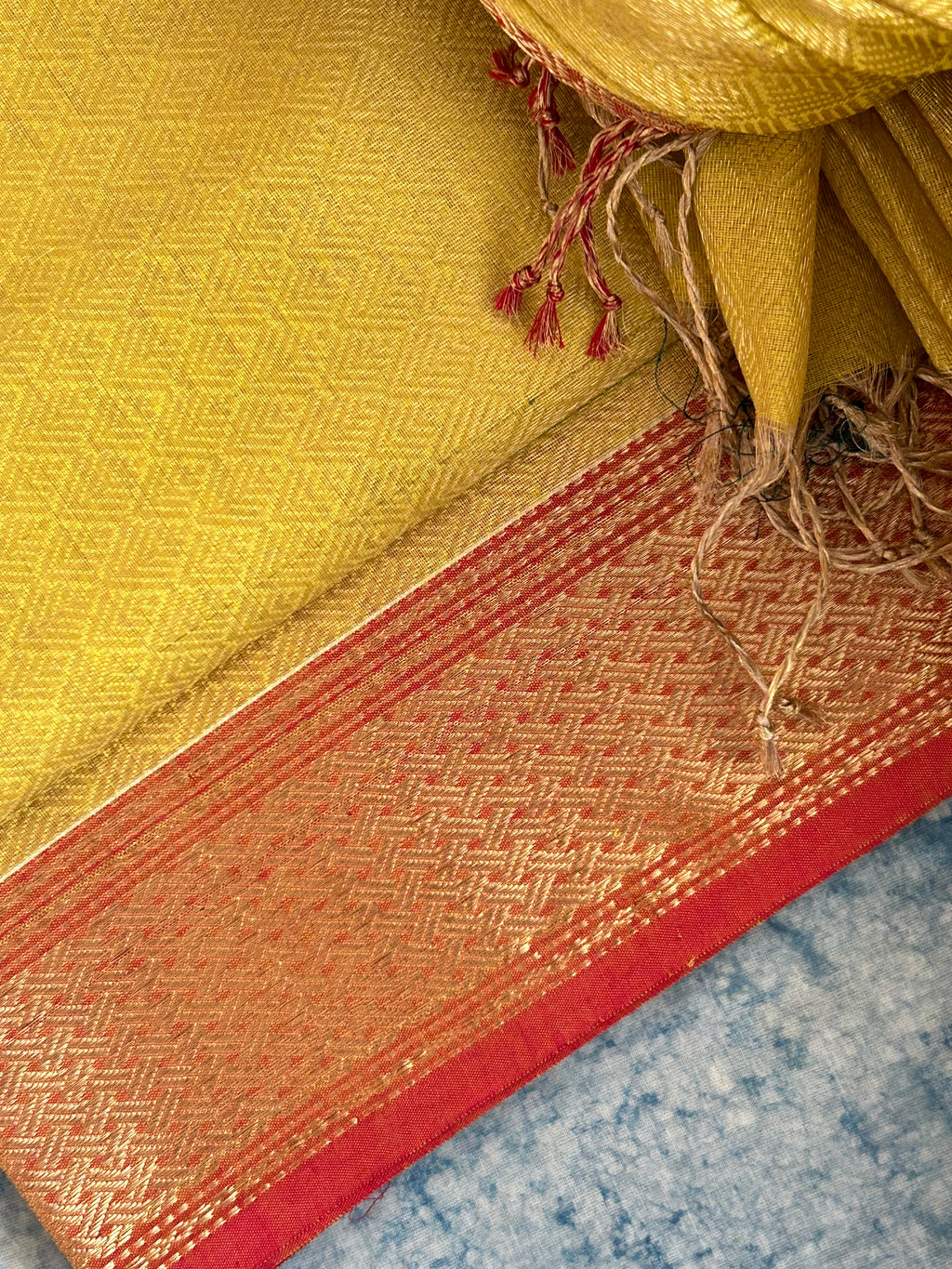 Handwoven Tissue Maheshwari Kurta Dupatta Set
