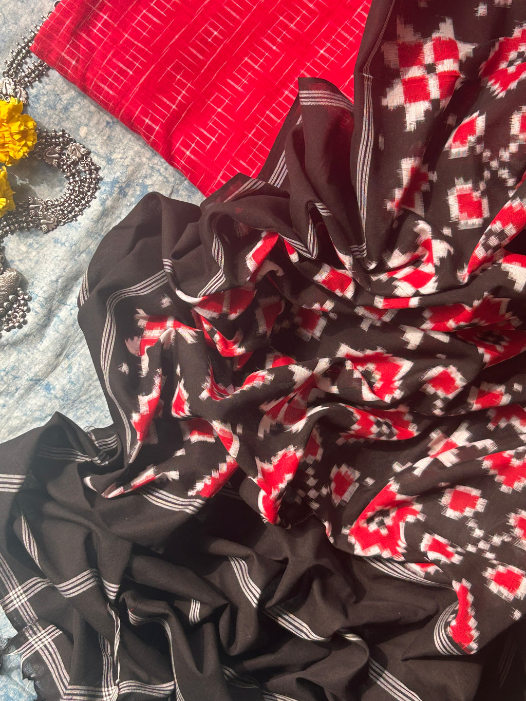 Handwoven Ikat Kurta Telia Dupatta Set