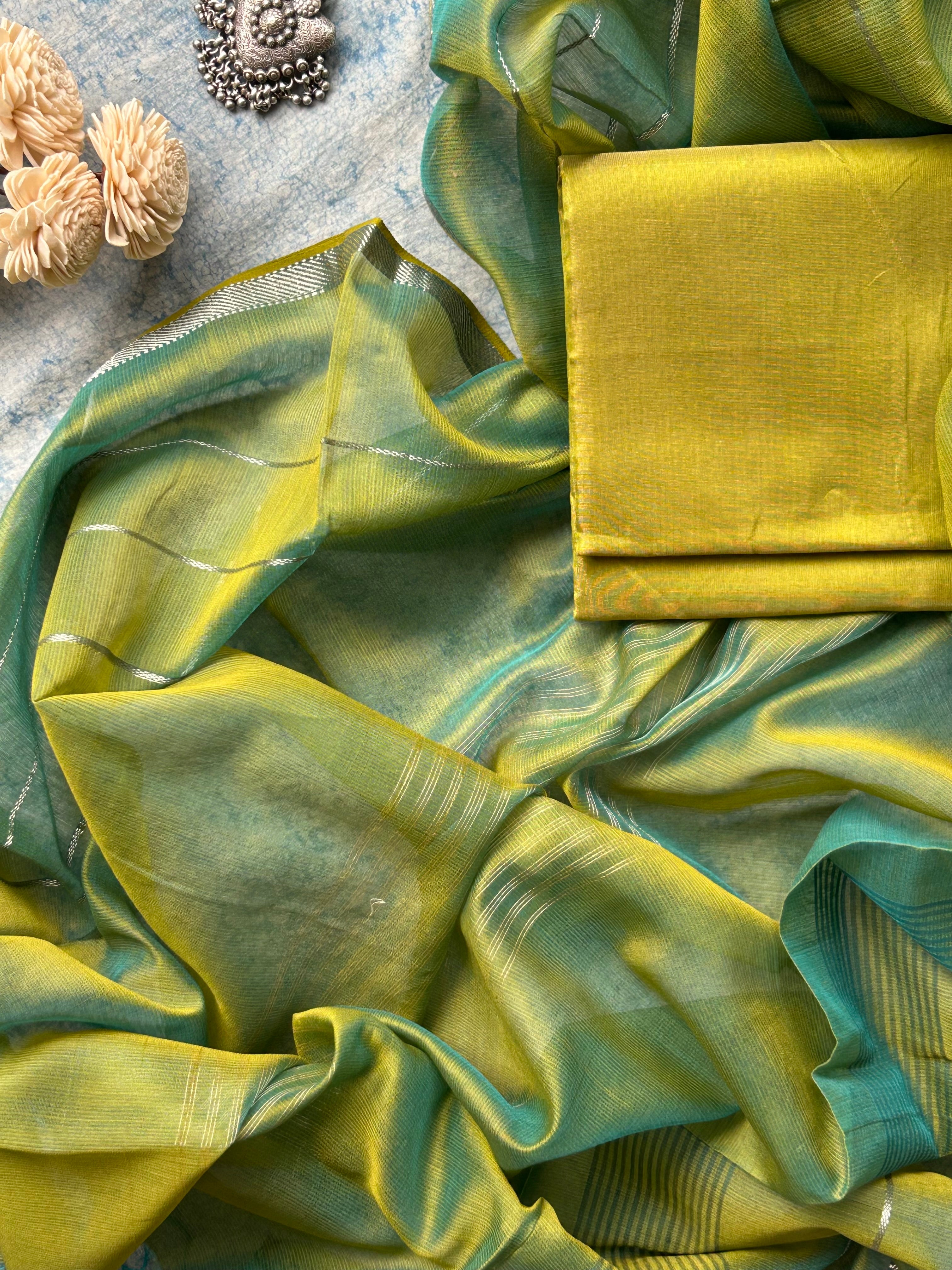 Mrinal - Handwoven Maheshwari Kurta Dupatta Set
