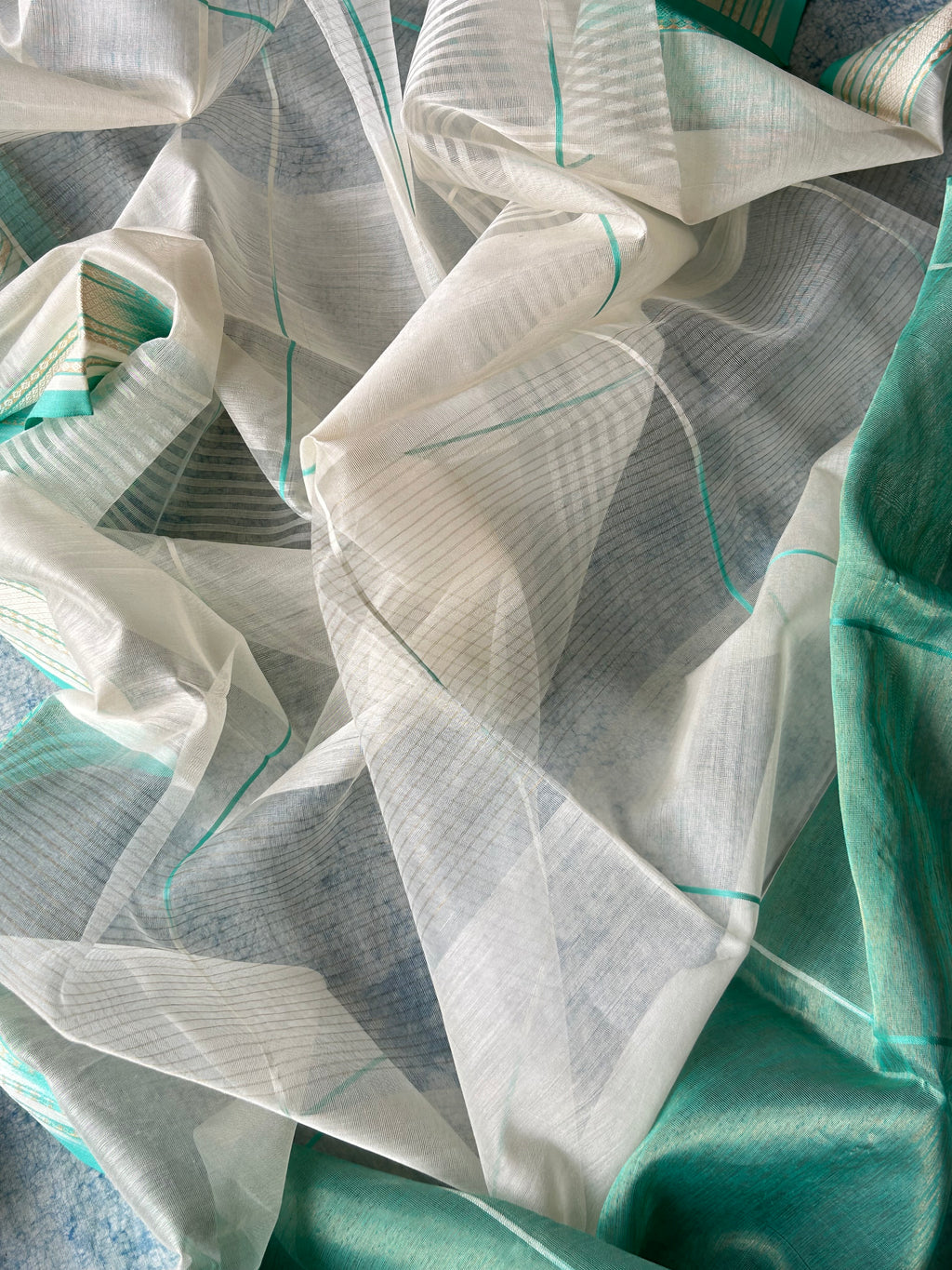 Baarish - Handwoven Maheshwari Kurta Dupatta Set