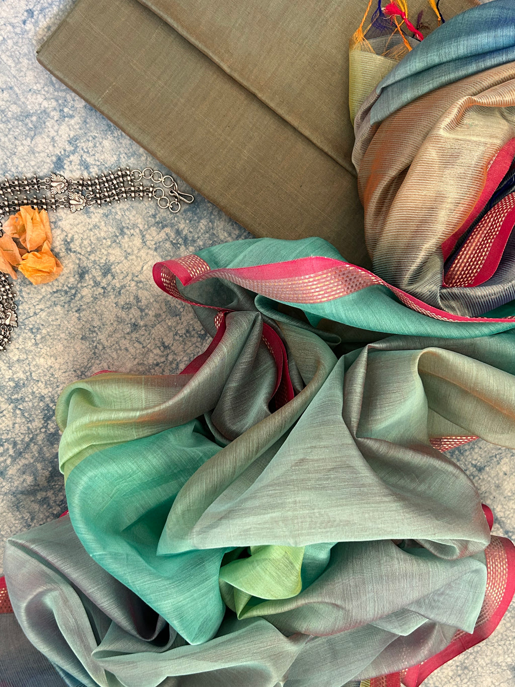 Handwoven Maheshwari Kurta Dupatta Set - Pistachio Green