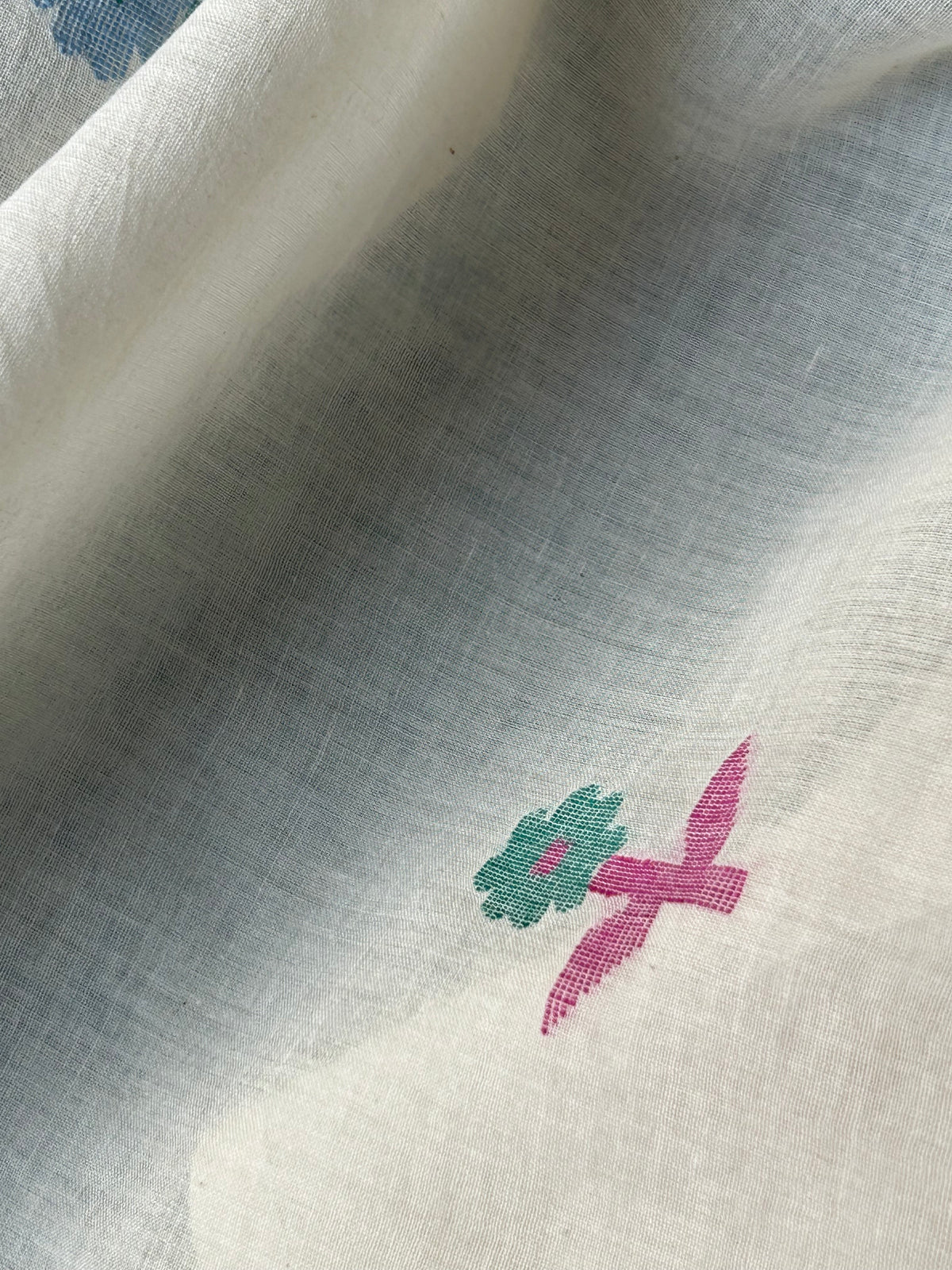Utsav - Handwoven Bengal Jamdani Fabric (900 INR/metre)