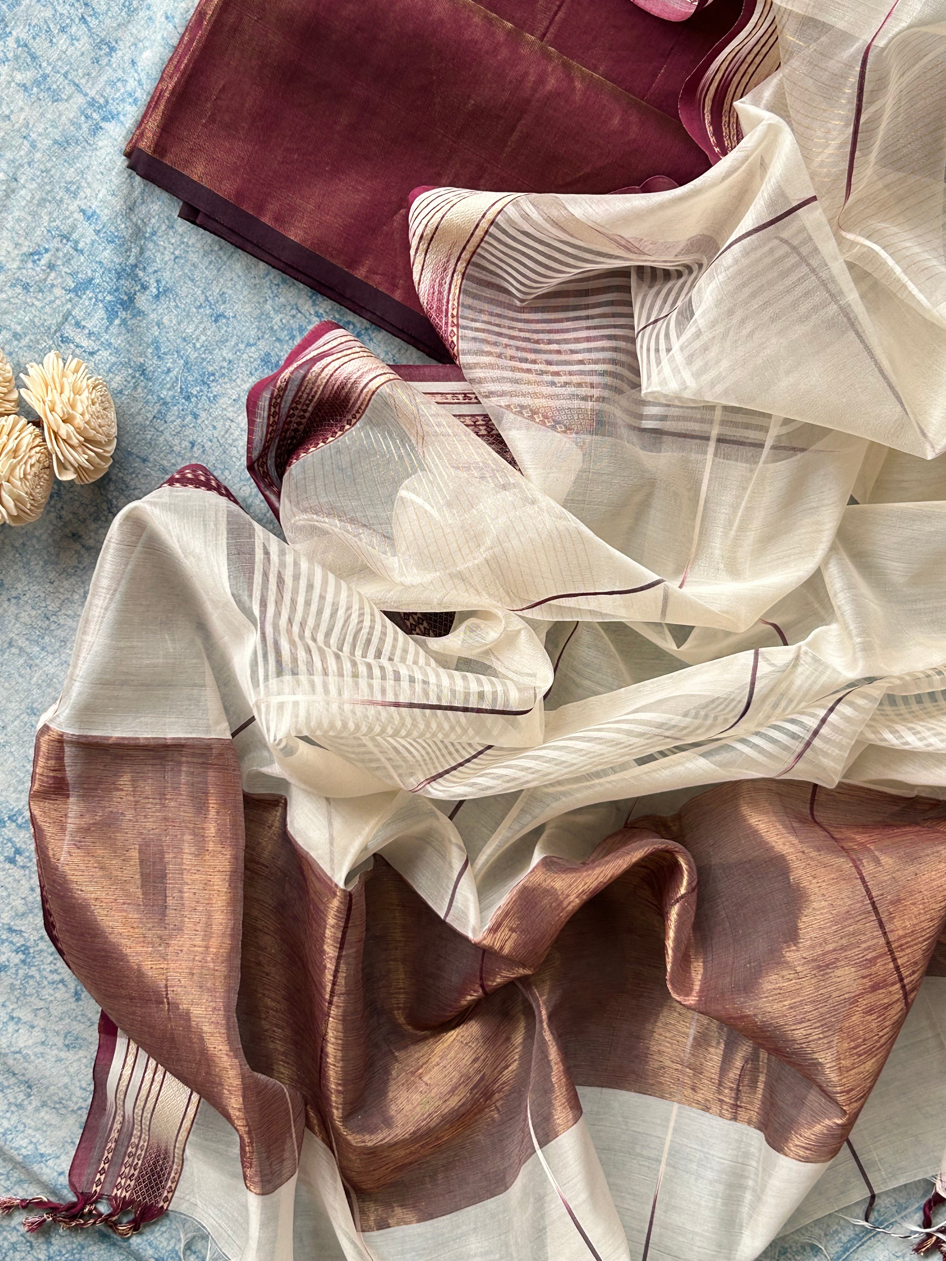 Utsav - Handwoven Maheshwari Kurta Dupatta Set