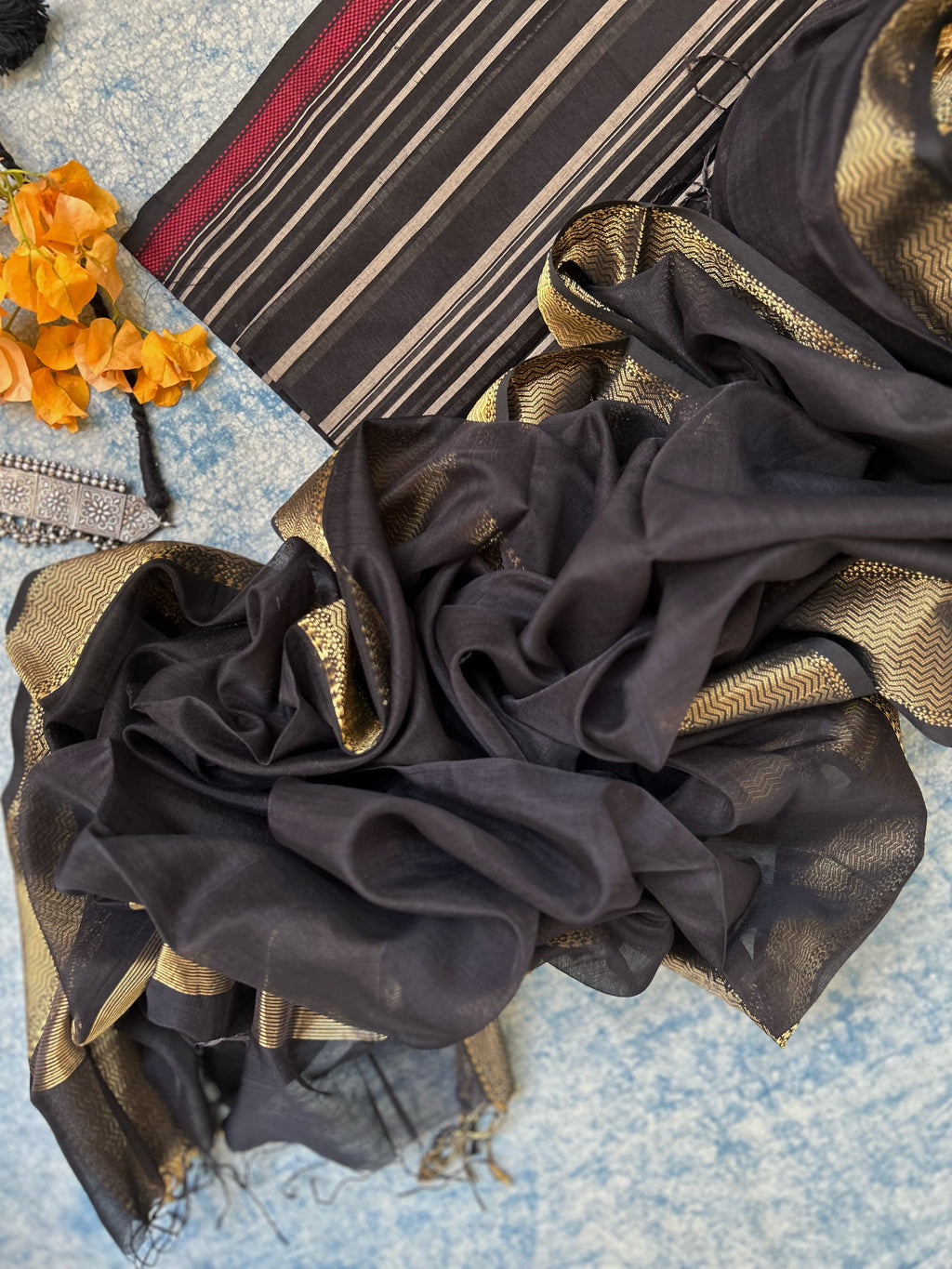 Handwoven Maheshwari Kurta Dupatta Set -Black