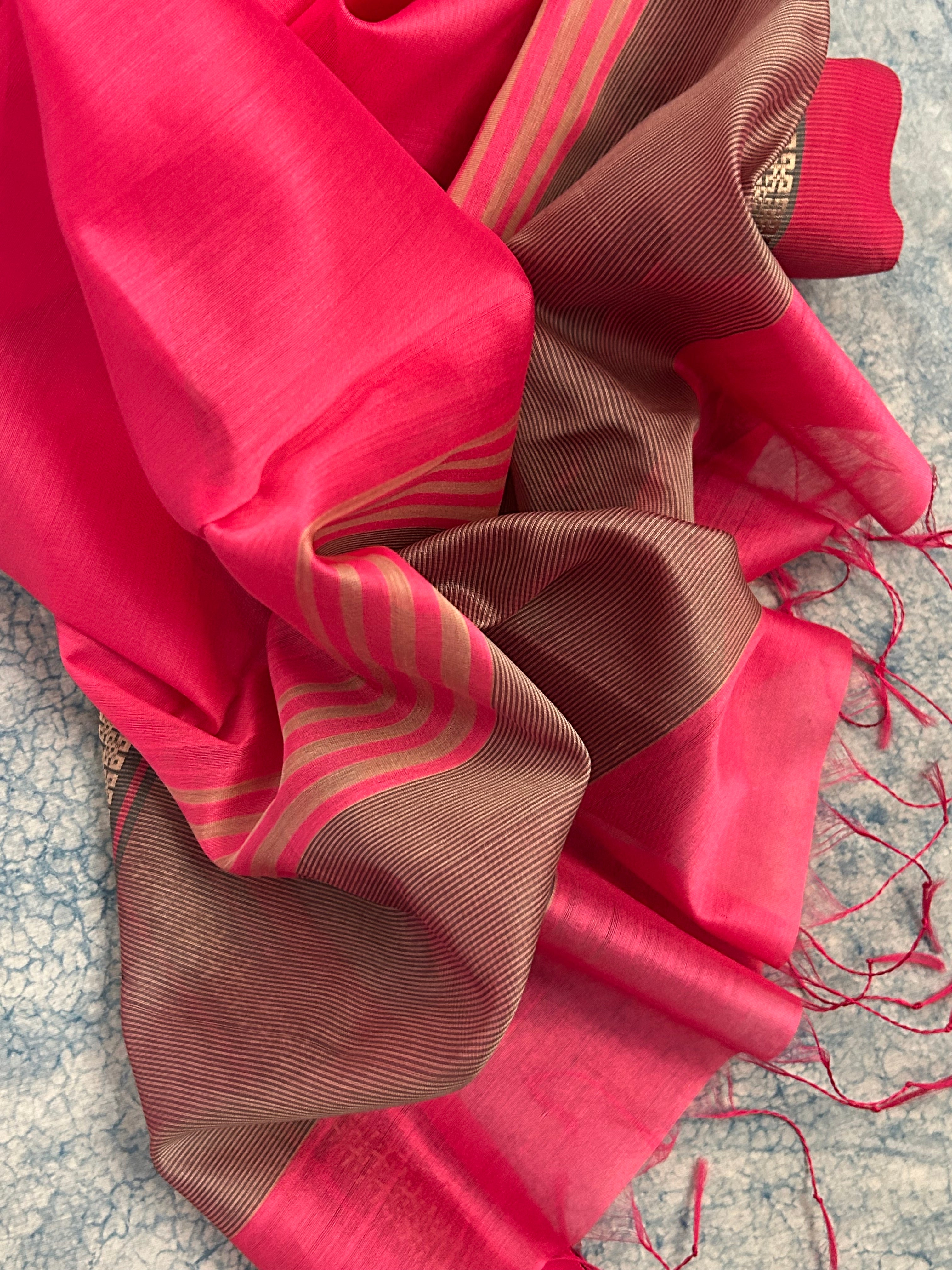 Handwoven Maheshwari Kurta Dupatta Set -Almond & Pink