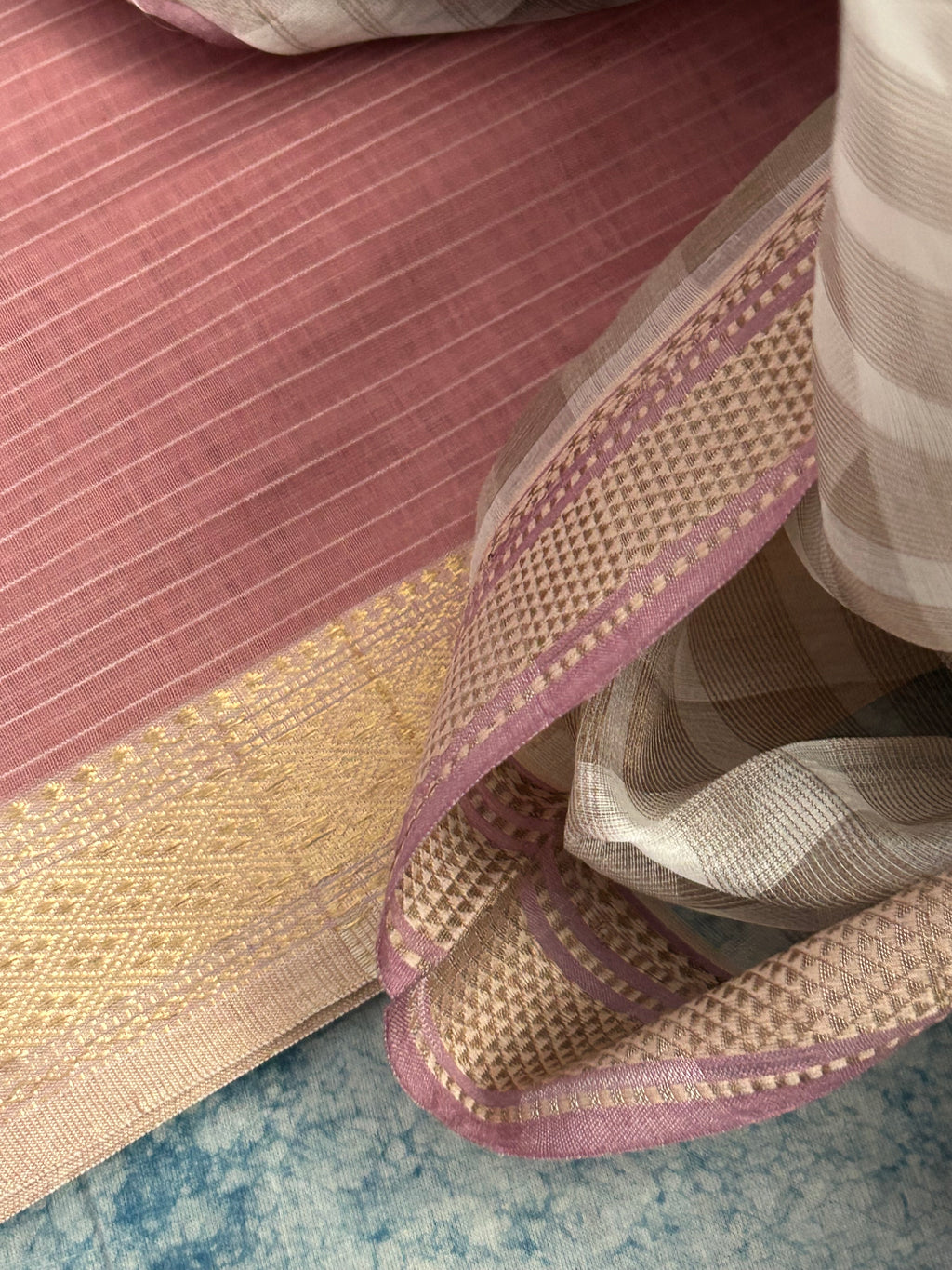 Handwoven Maheshwari Kurta Dupatta Set - Mauve & Ivory