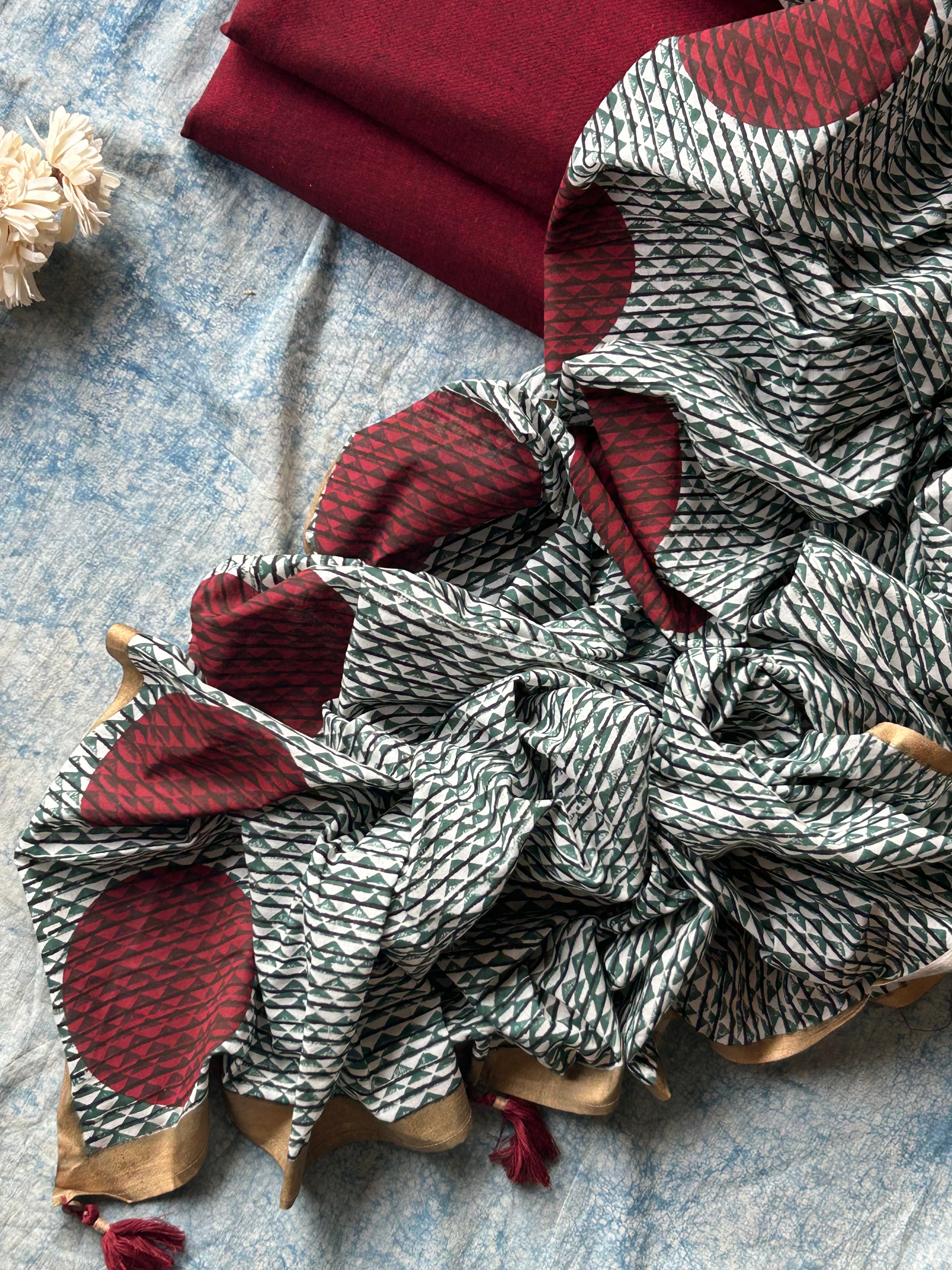 Handwoven Handblock Printed Set - Maroon