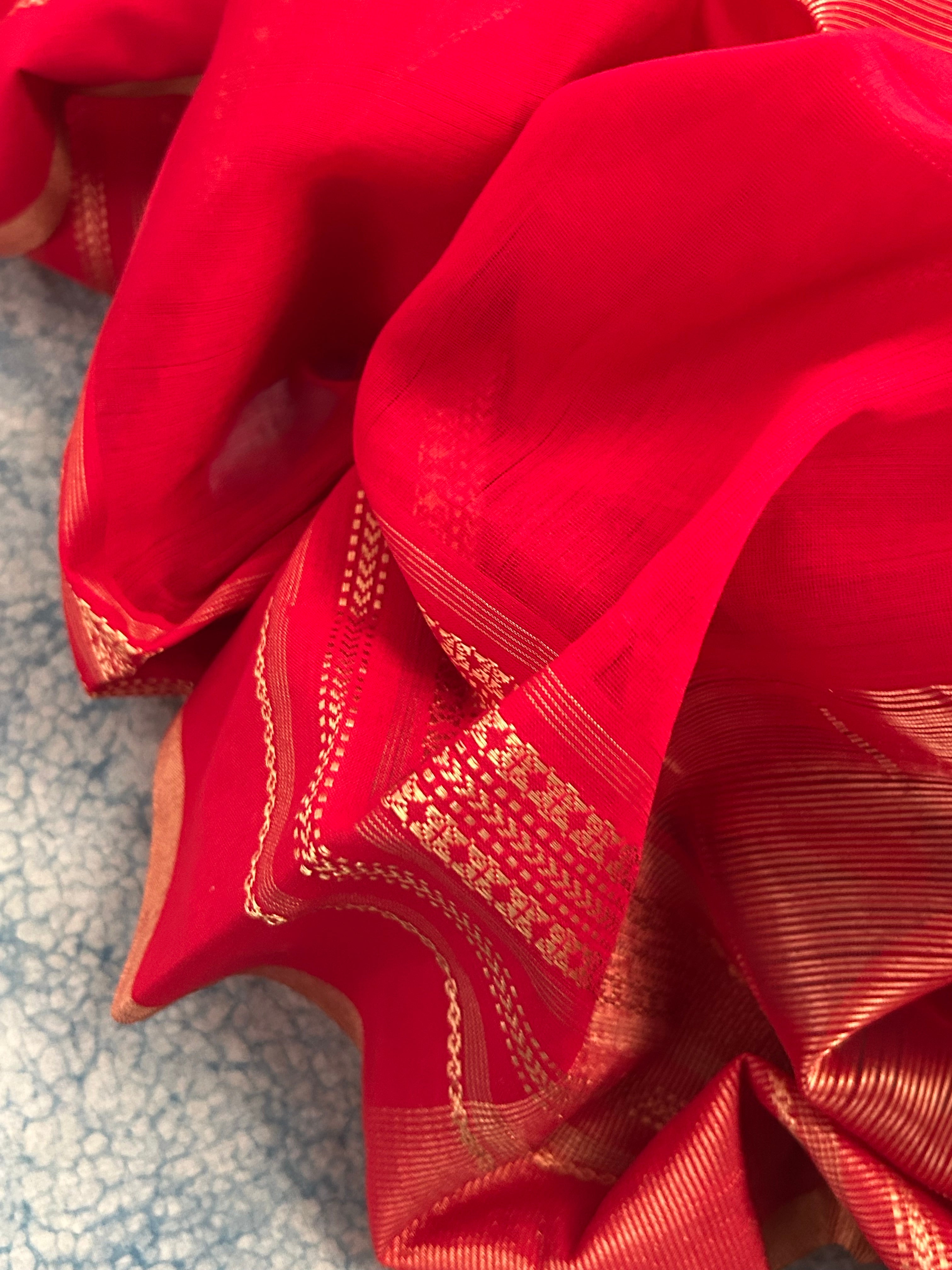 Handwoven Maheshwari Kurta Dupatta Set -Black & Red