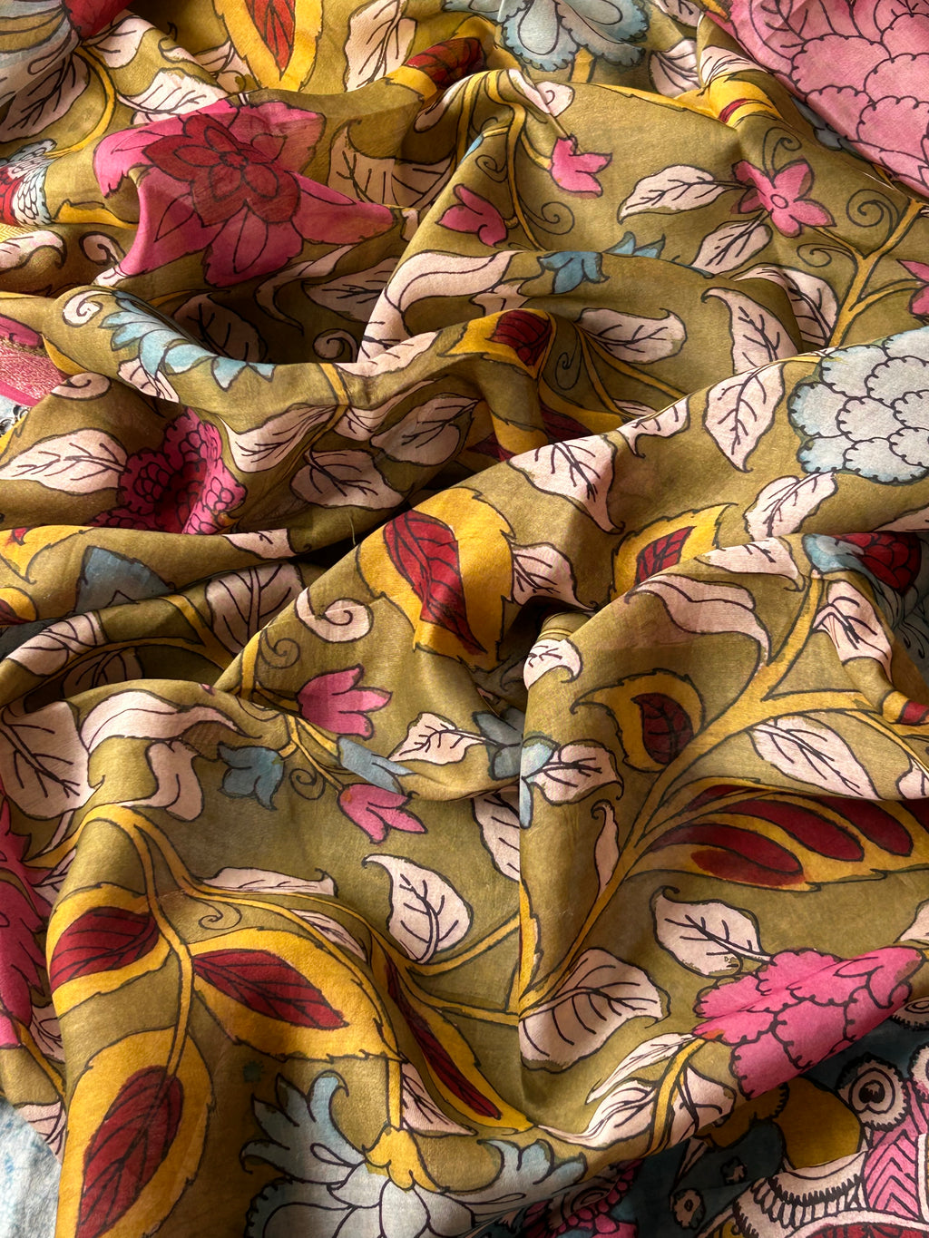 Menka - Handwoven Hand-drawn Handpainted Pen Kalamkari Kurta Dupatta Set