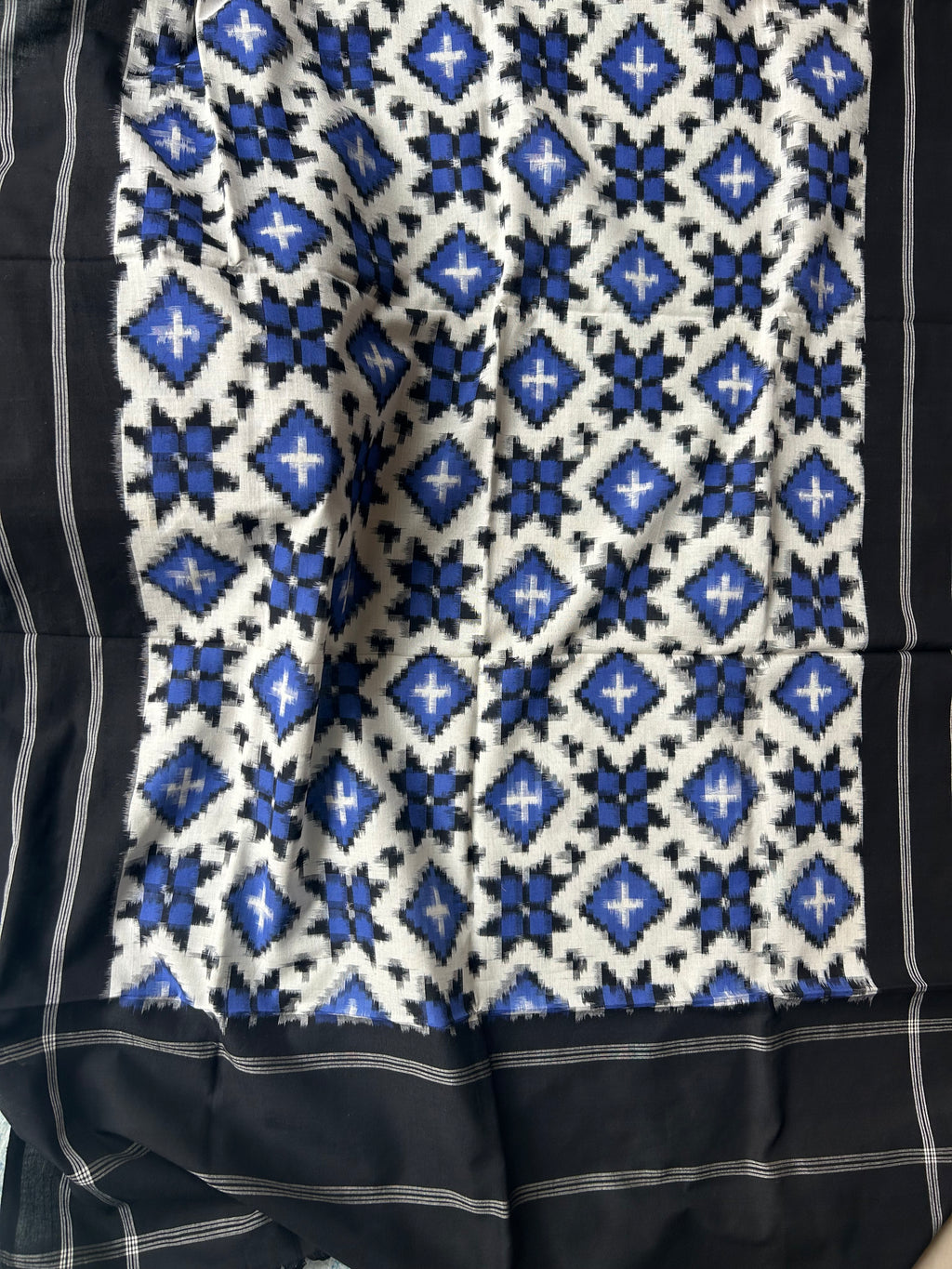 Handwoven Ikat Kurta Telia Dupatta Set