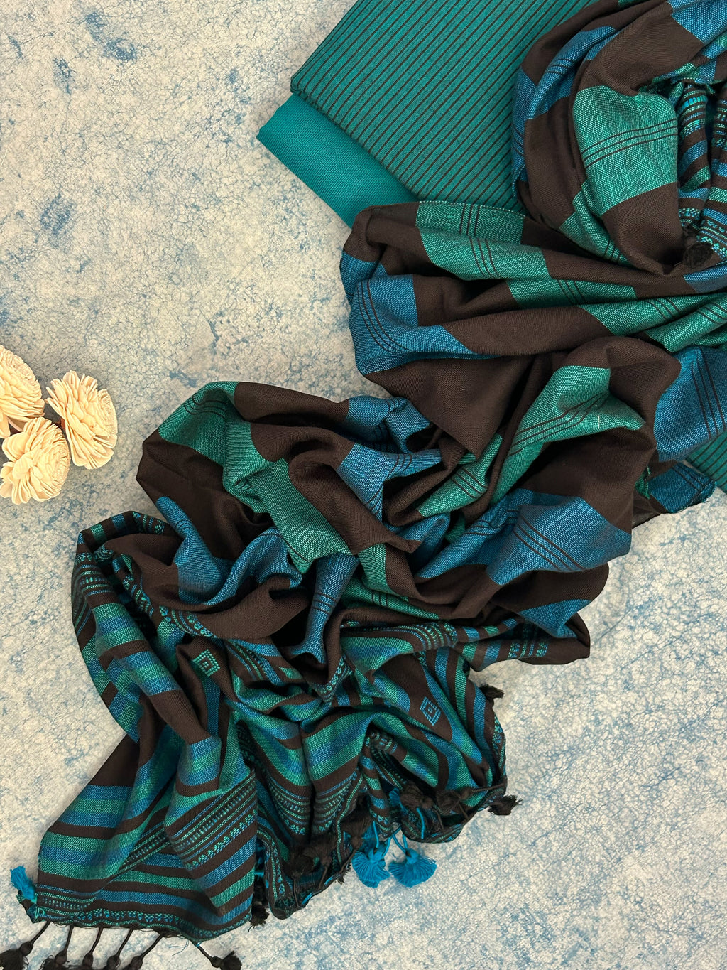 Handwoven Bhujodi Set - Teal