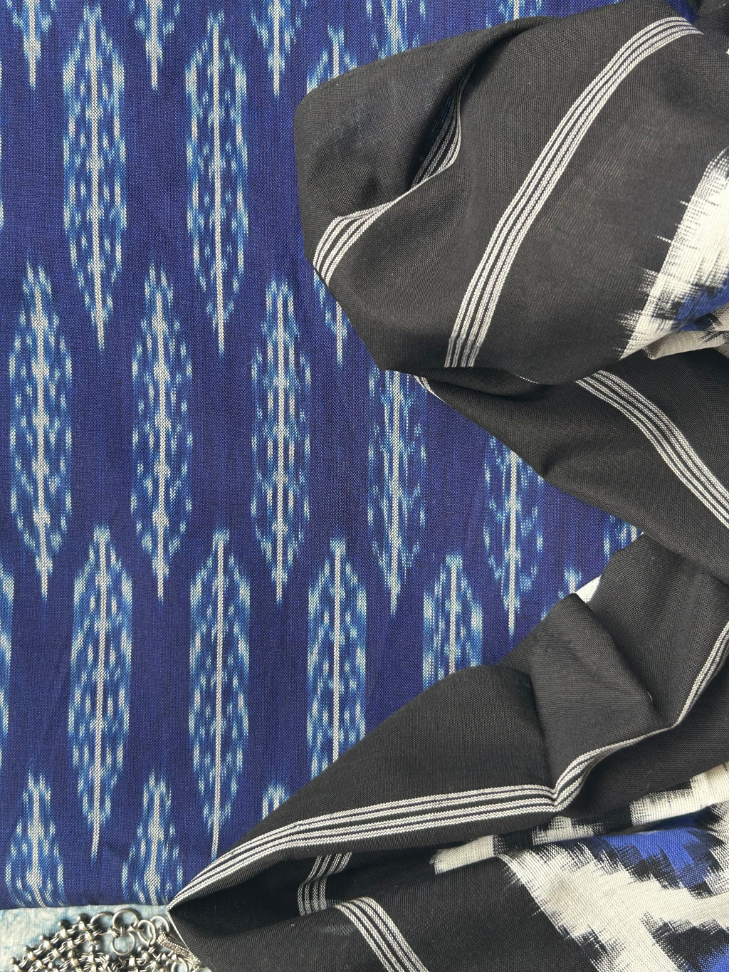 Handwoven Ikat Kurta Telia Dupatta Set