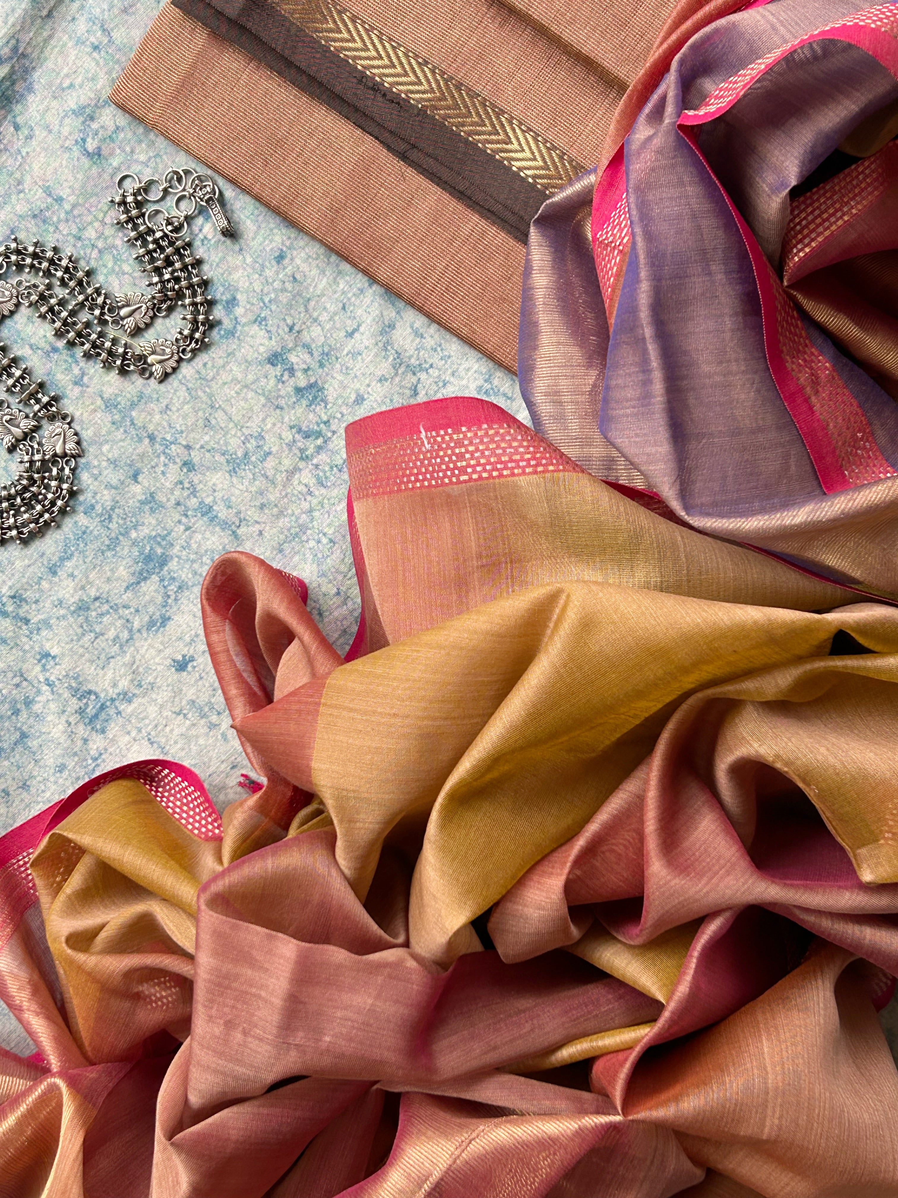 Phagun - Handwoven Maheshwari Kurta Dupatta Set