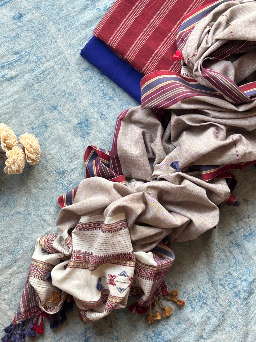 Tanbun - Handwoven Kotapd and Bhujodi Set