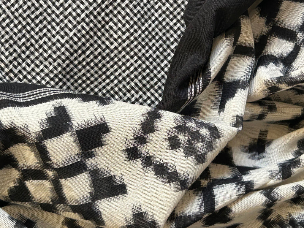 Handwoven Ikat Kurta Telia Dupatta Set