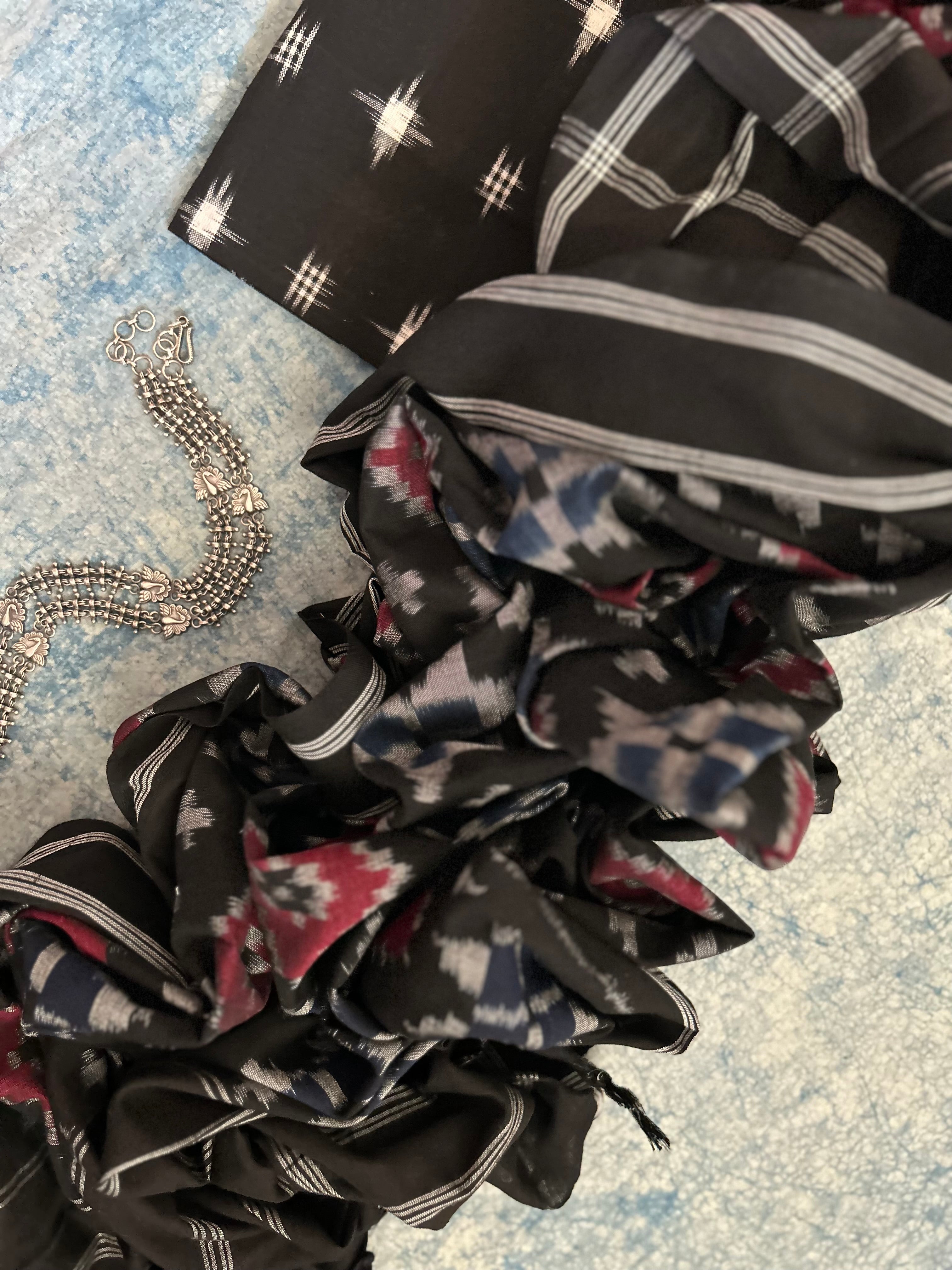 Handwoven Double Ikat Kurta Telia Dupatta Set