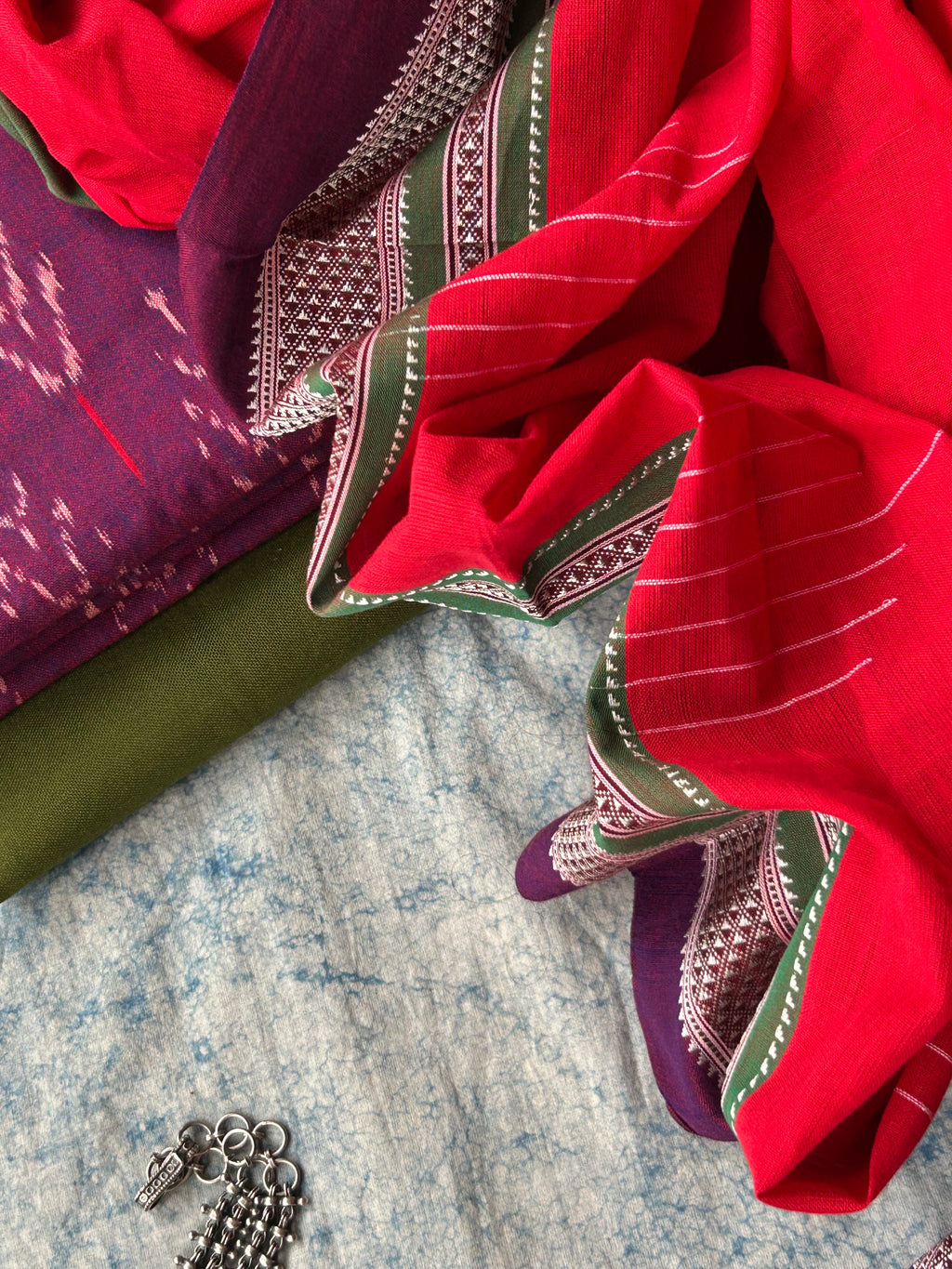 Harshini - Handwoven Telangana cotton and Ilkal Dupatta Set