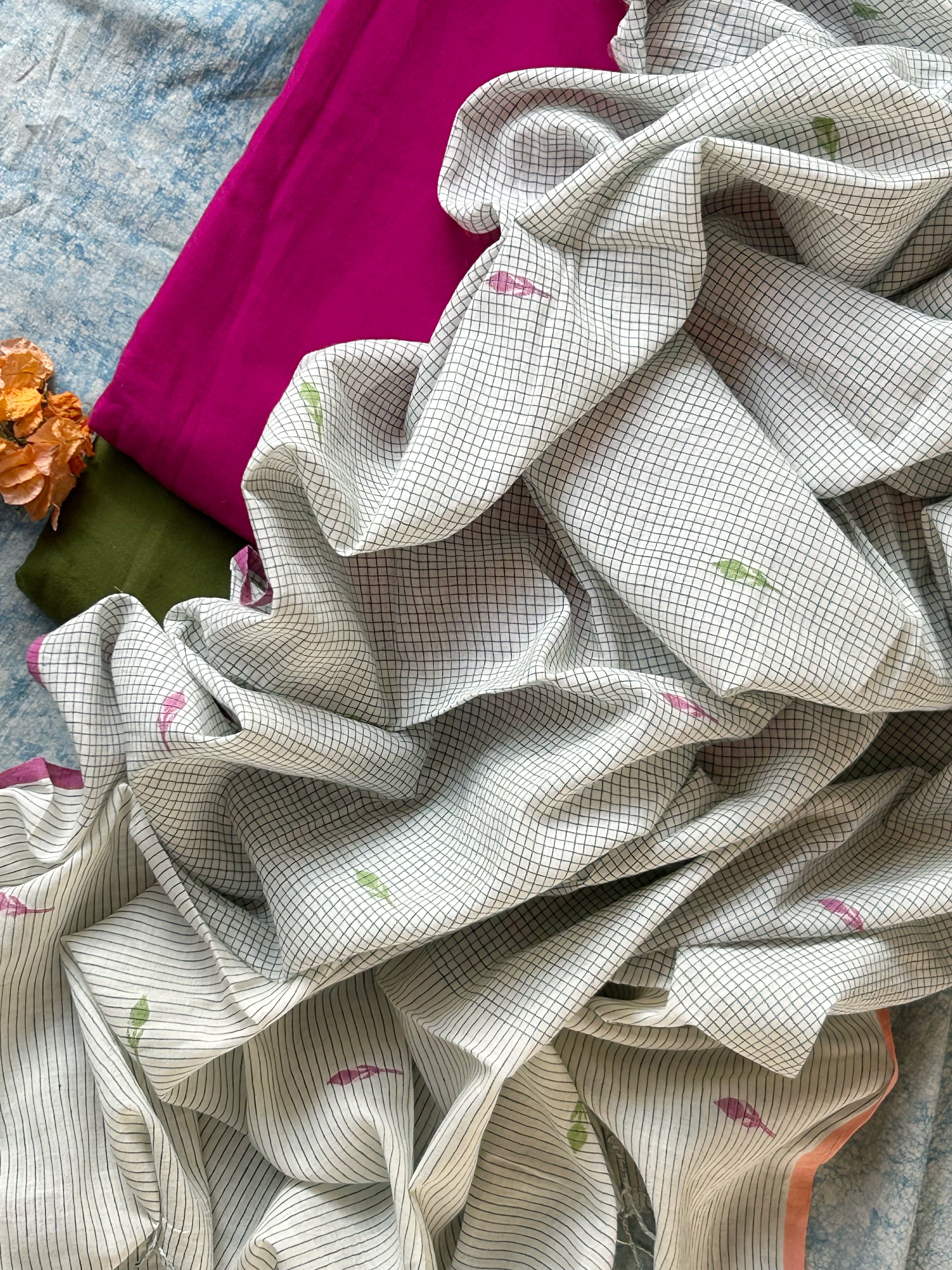 Handwoven Cotton Bengal Jamdani Dupatta Set - The Garden Bloom