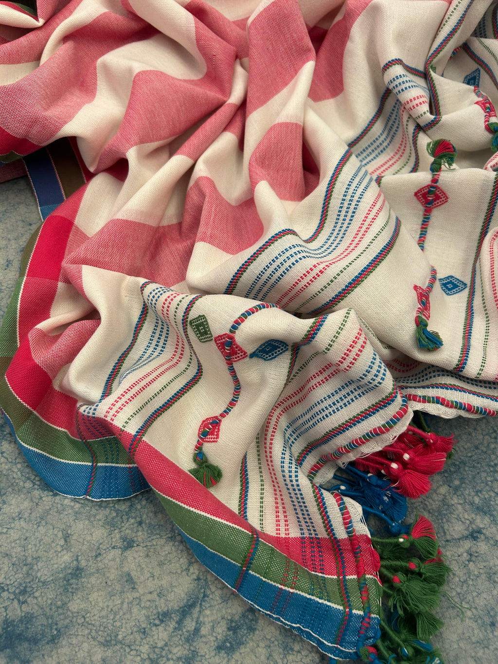 Handwoven Bhujodi Set - Green Red and Peach Pink