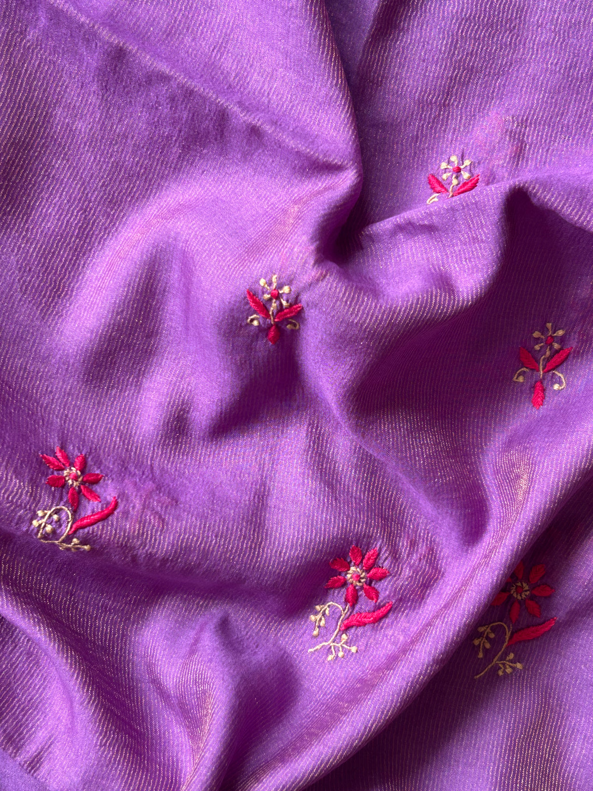 Manjari- Handwoven Chikankari Work Maheshwari Tissue Set