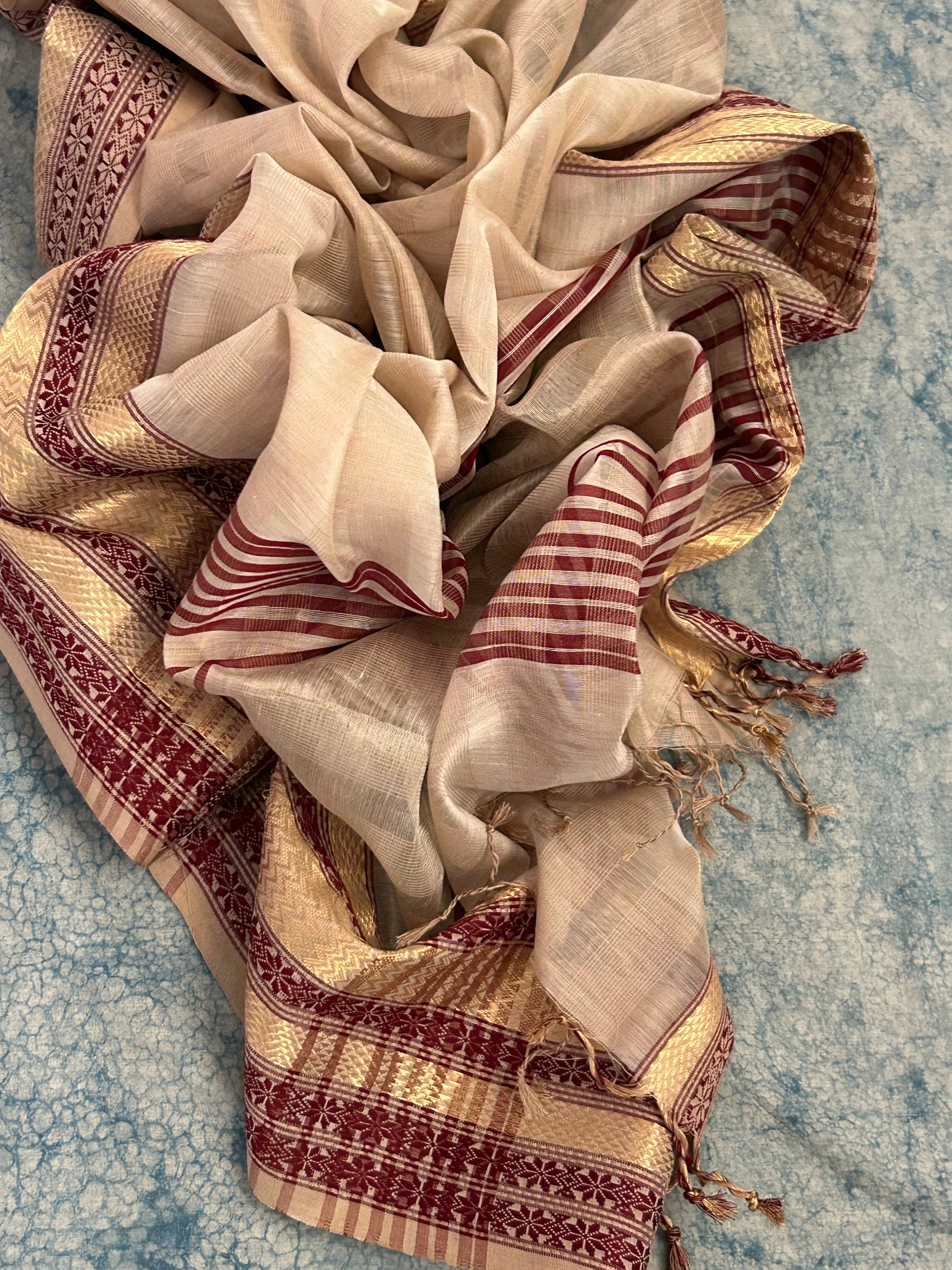 Handwoven Maheshwari Kurta Dupatta Set - Maroon & Ivory