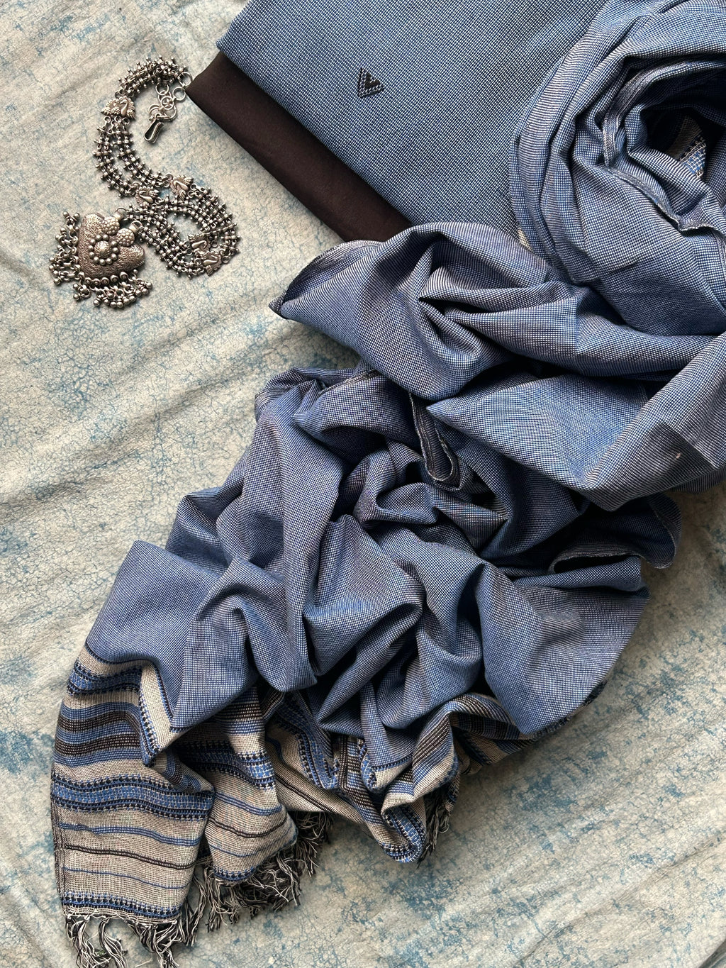Neelambar - Handwoven Bhujodi Set