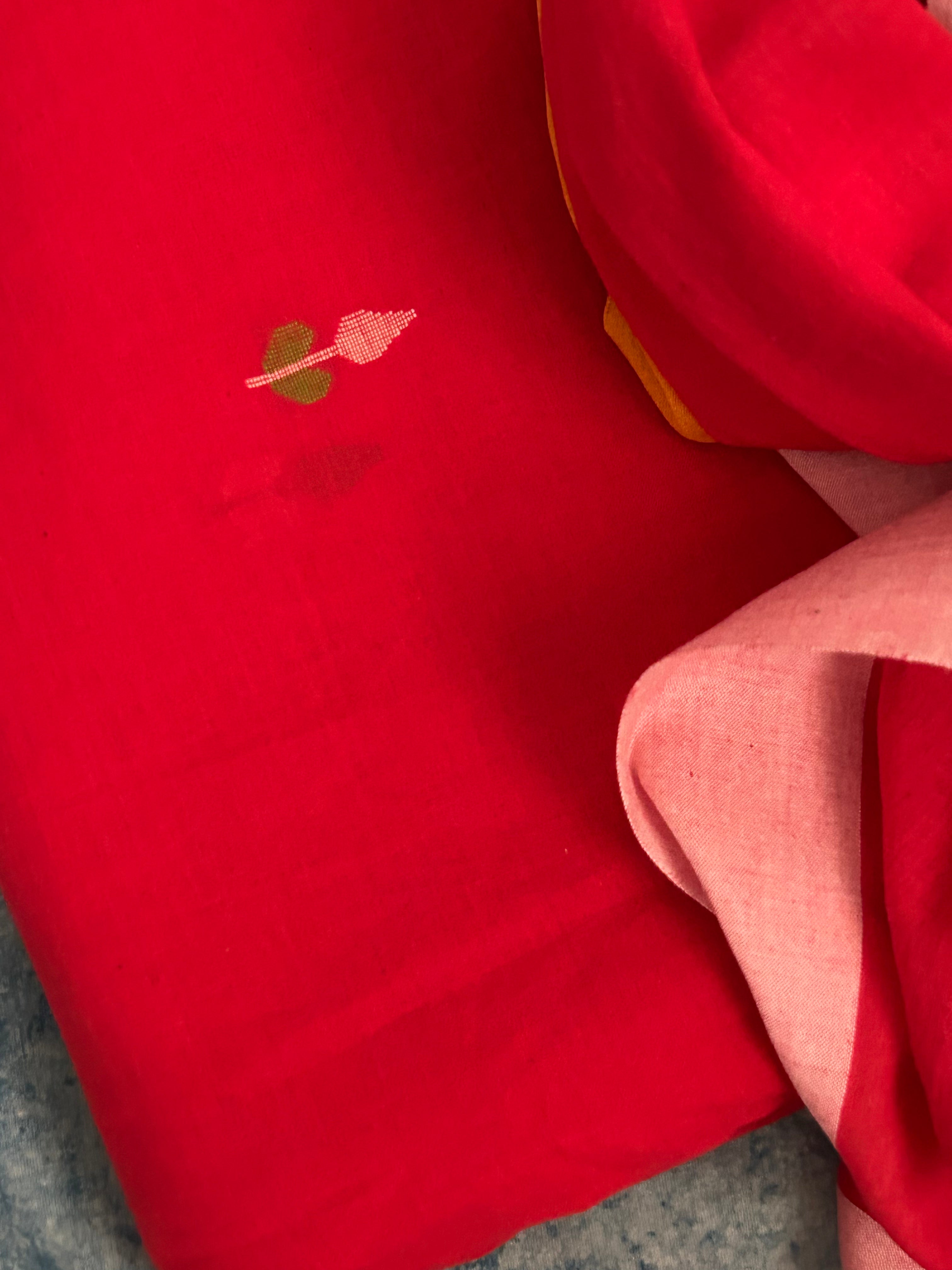Kumkum - Handwoven Bengal Jamdani Kurta Dupatta set