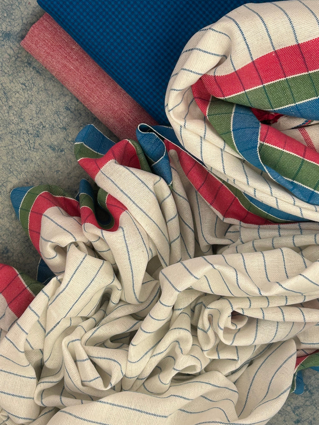 Handwoven Bhujodi Set - Blue and Peach Pink