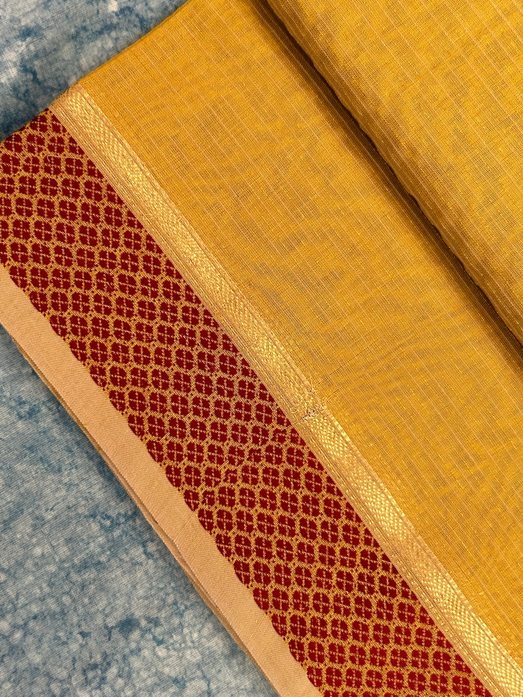 Handwoven Maheshwari Kurta Dupatta Set