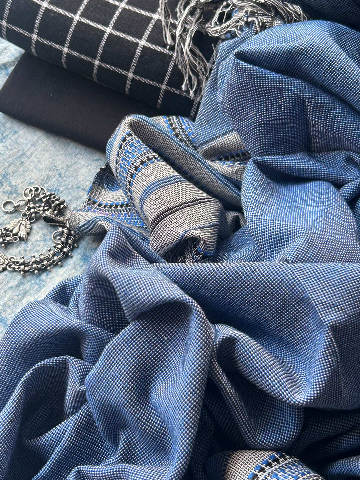 Tara - Handwoven Kotpad Bhujodi Set