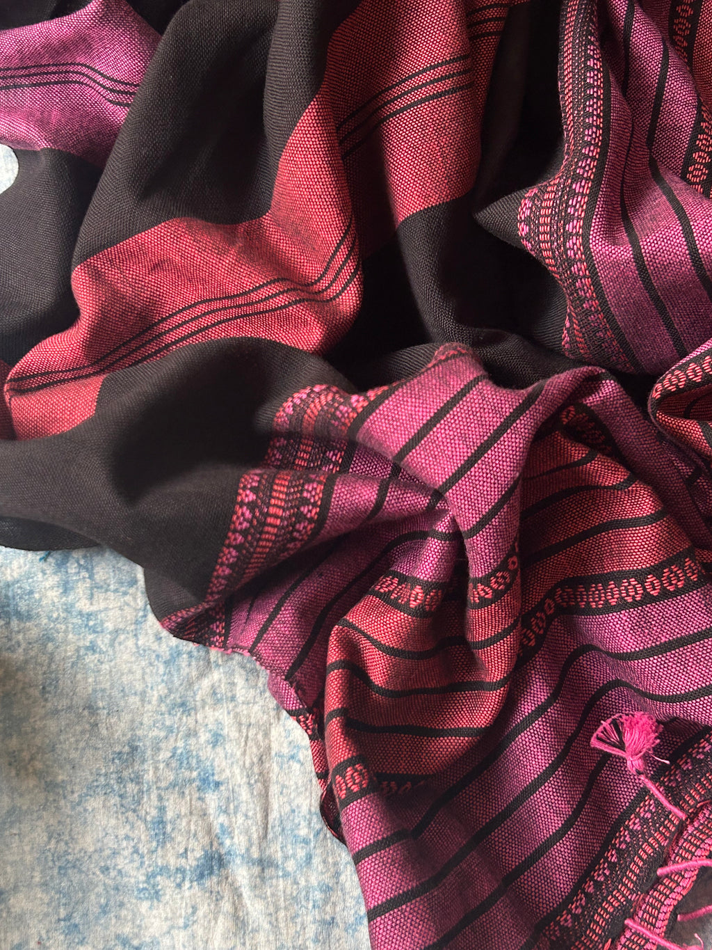 Handwoven Bhujodi Set - Magenta