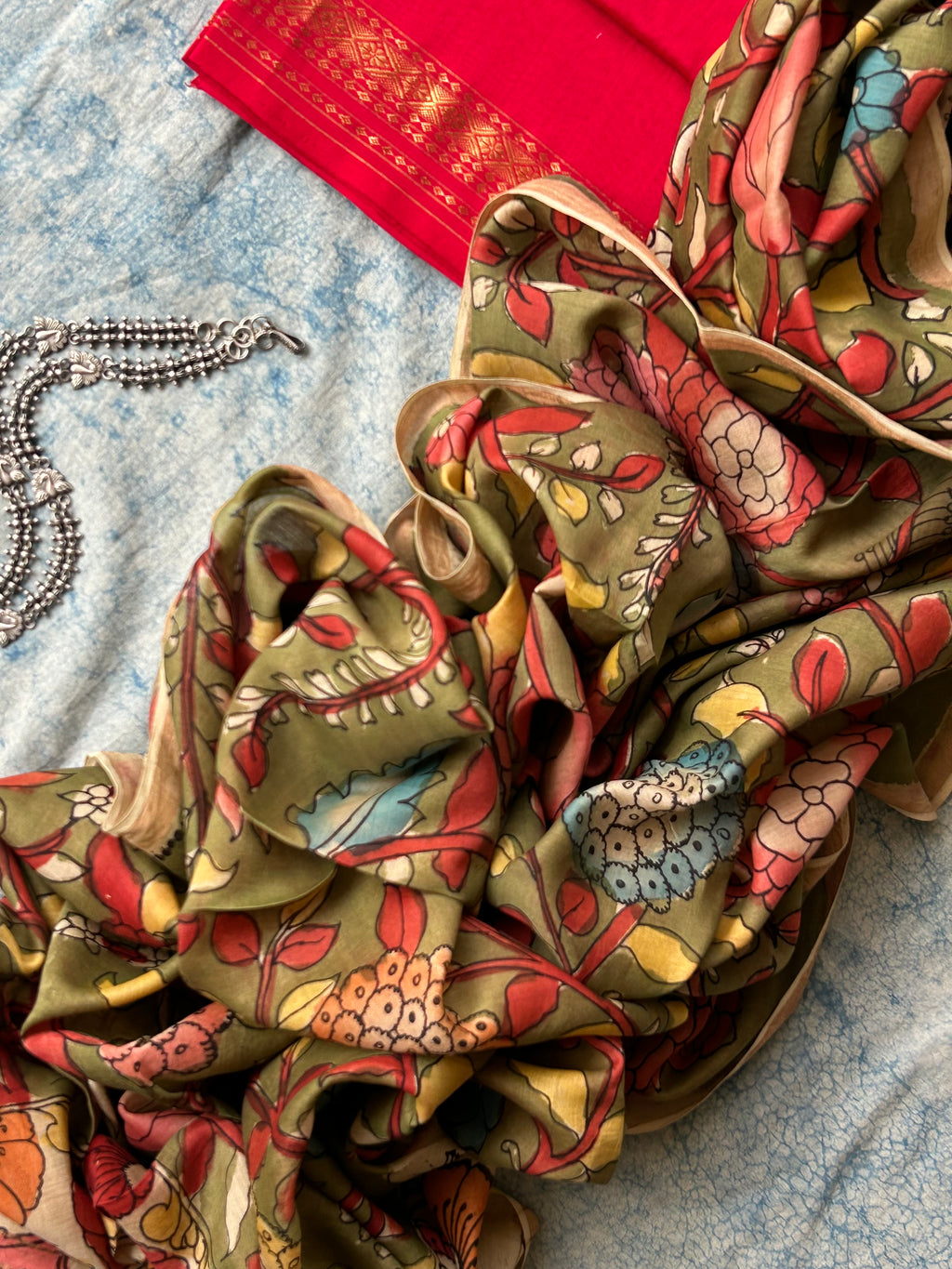 Apsara - Handwoven Hand-drawn Handpainted Pen Kalamkari Kurta Dupatta Set