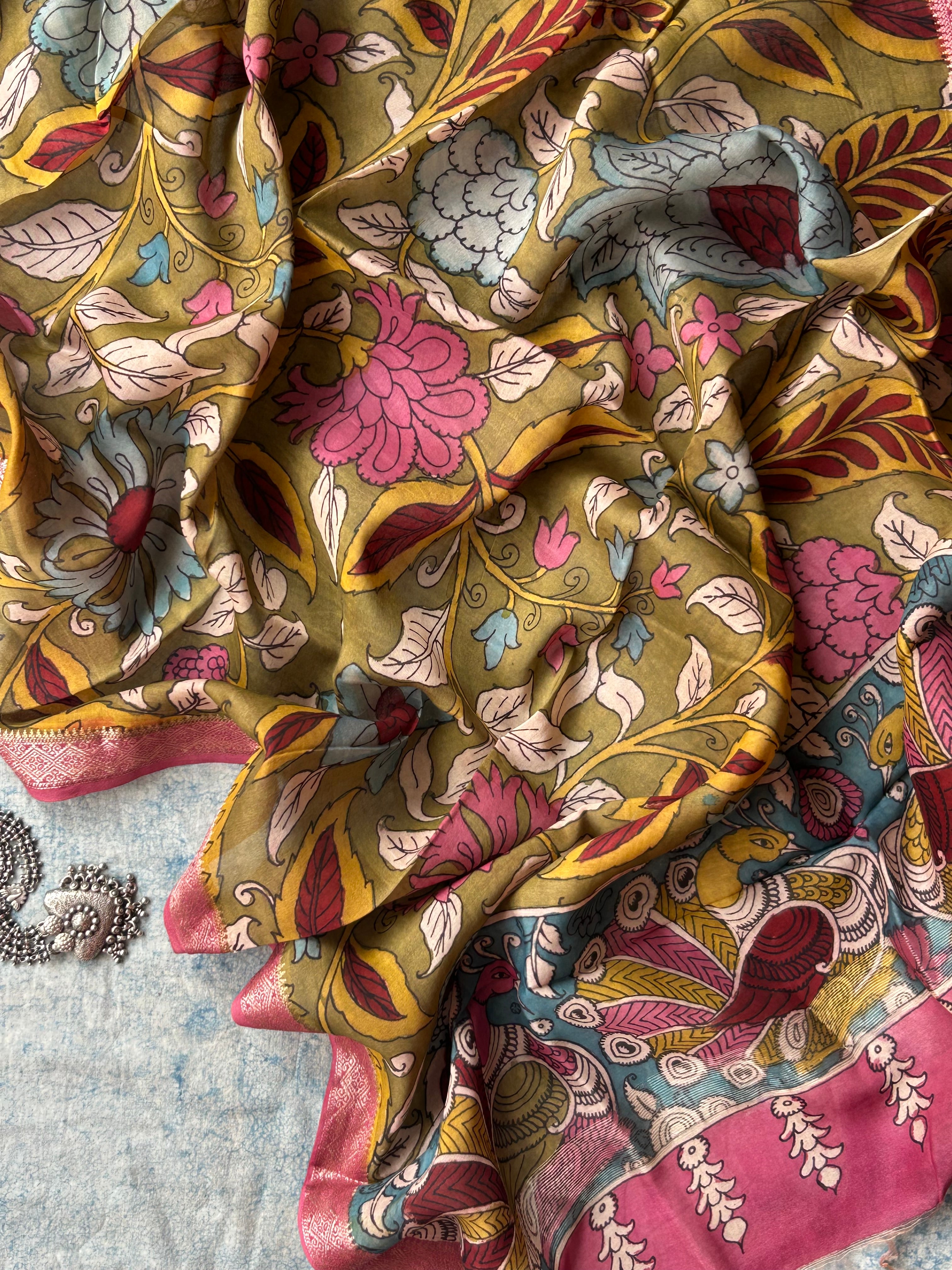 Raagini -Handwoven Hand-drawn Handpainted Pen Kalamkari Dupatta