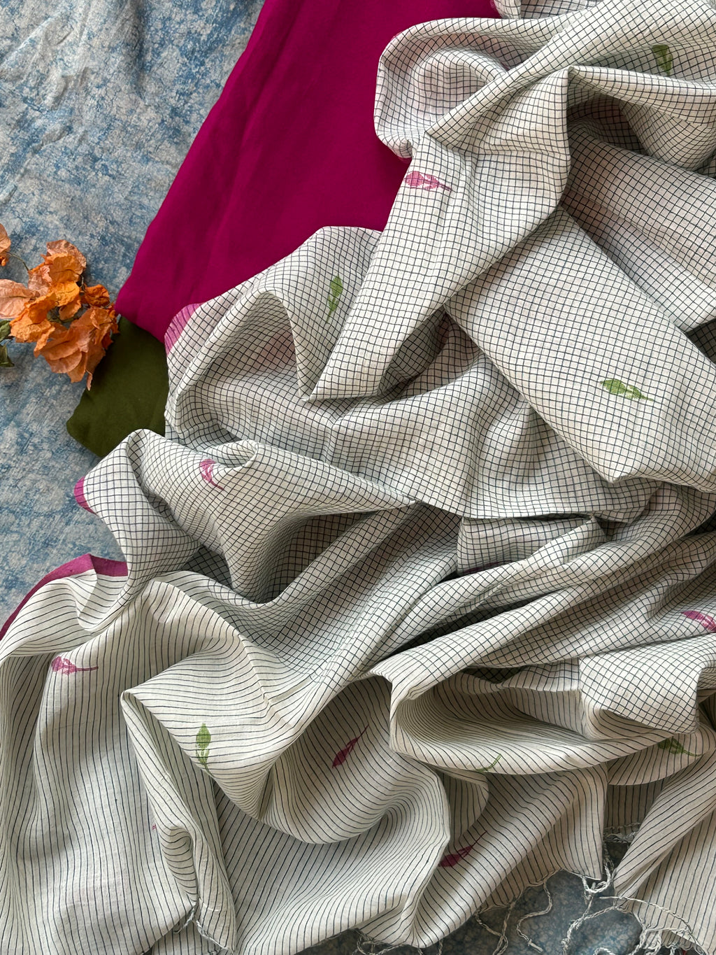 Handwoven Cotton Bengal Jamdani Dupatta Set - The Garden Bloom