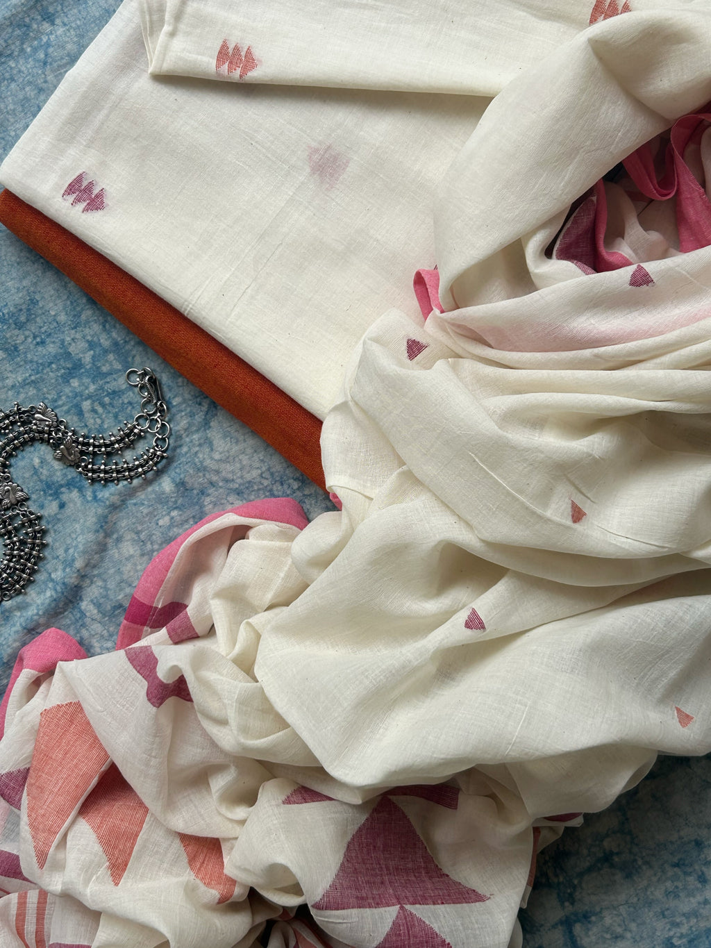 Vamika - Handwoven Bengal Jamdani Kurta Dupatta set