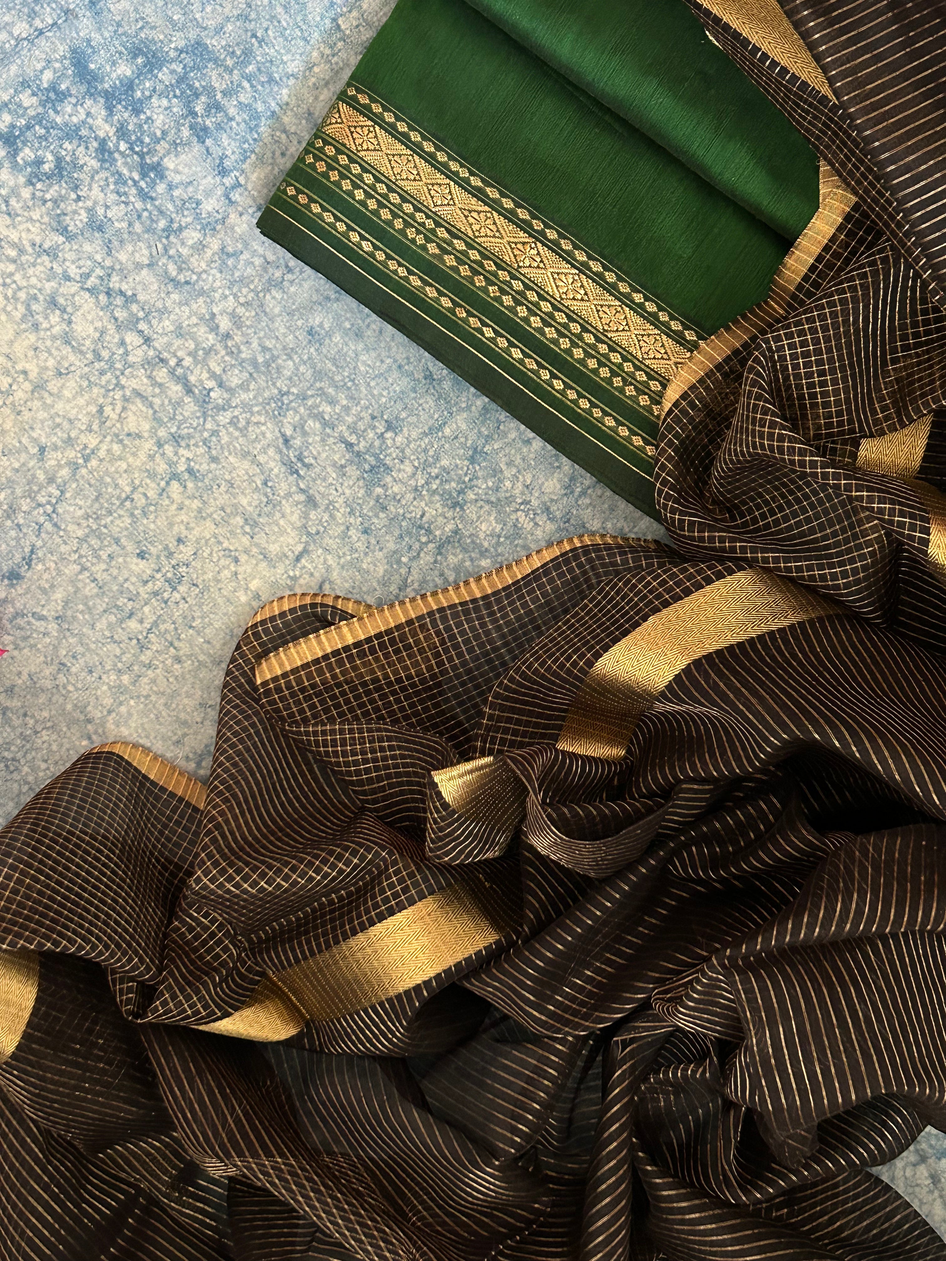 Handwoven Maheshwari Kurta Dupatta Set
