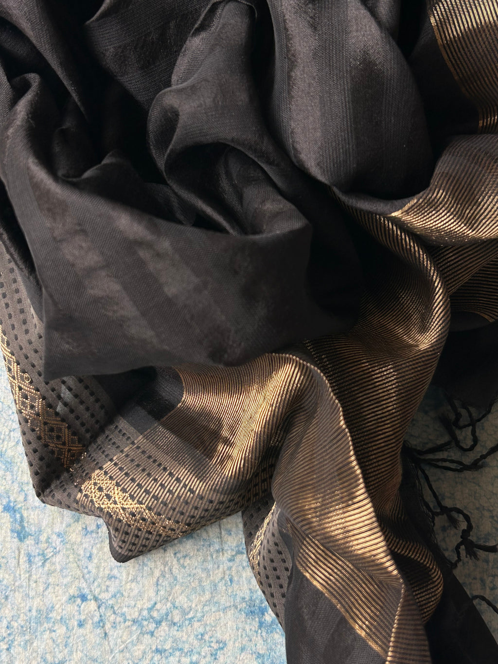 Bhairavi - Handwoven Maheshwari Kurta Dupatta Set